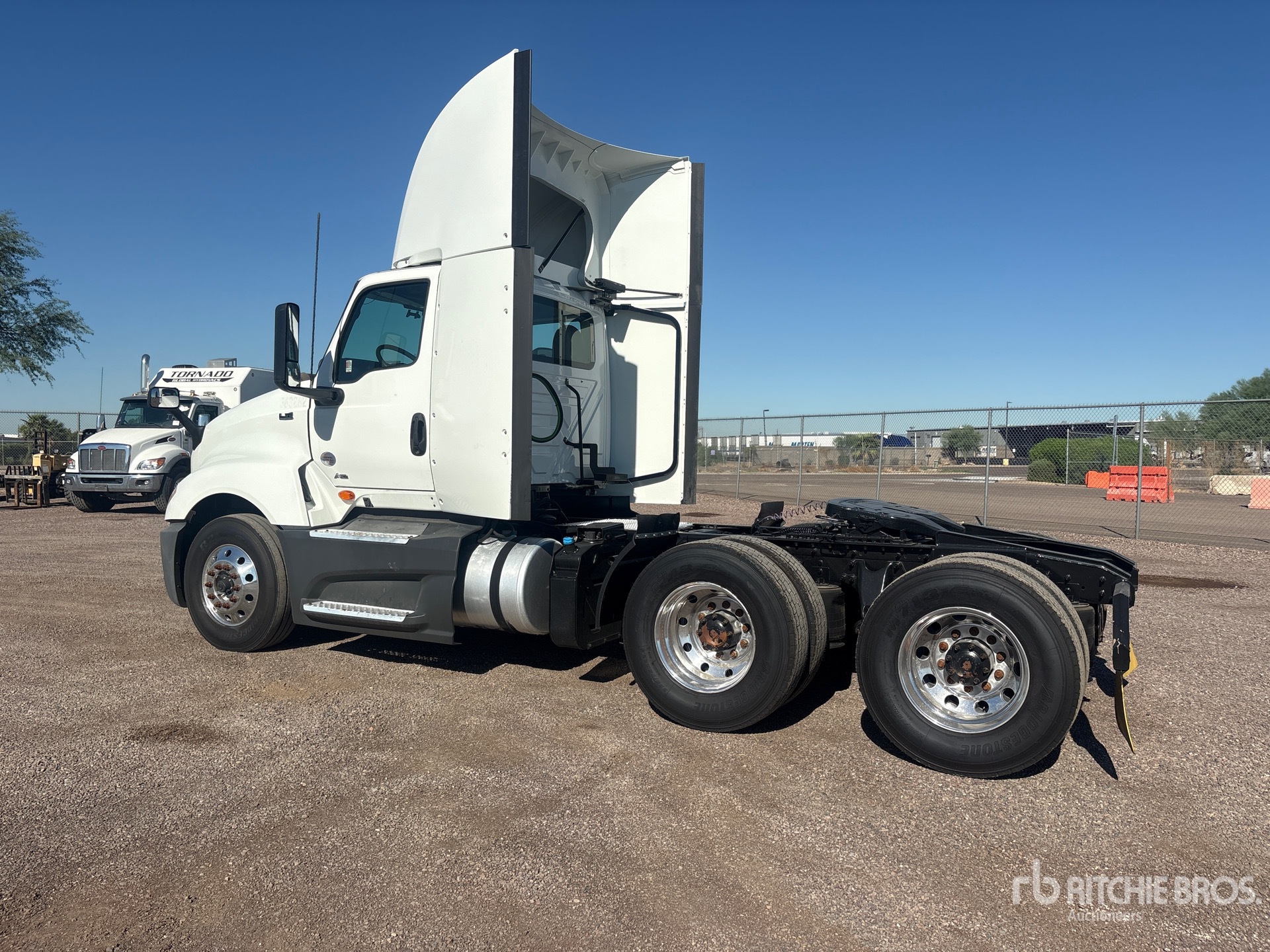 2021 International LT625