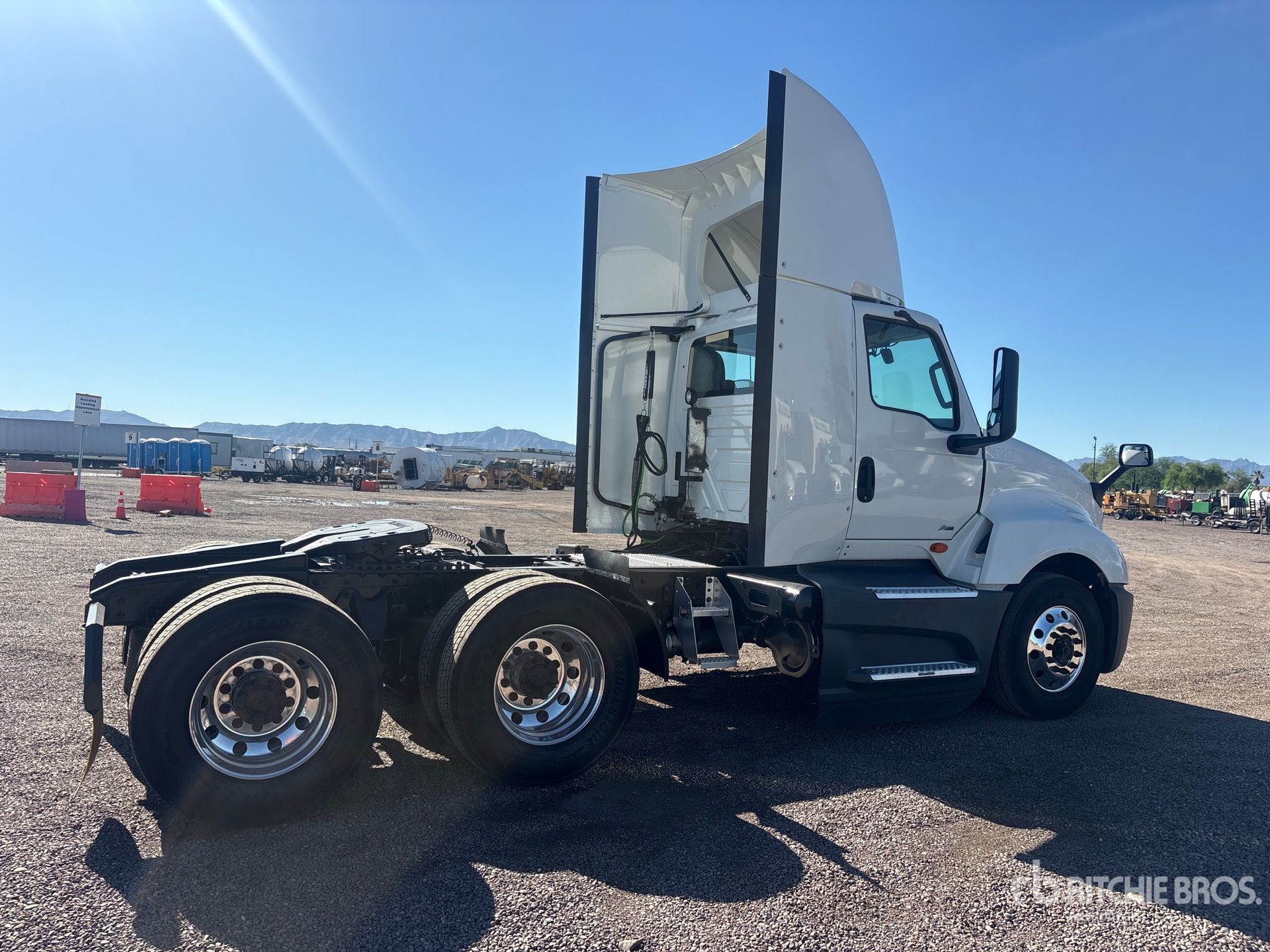 2021 International LT625