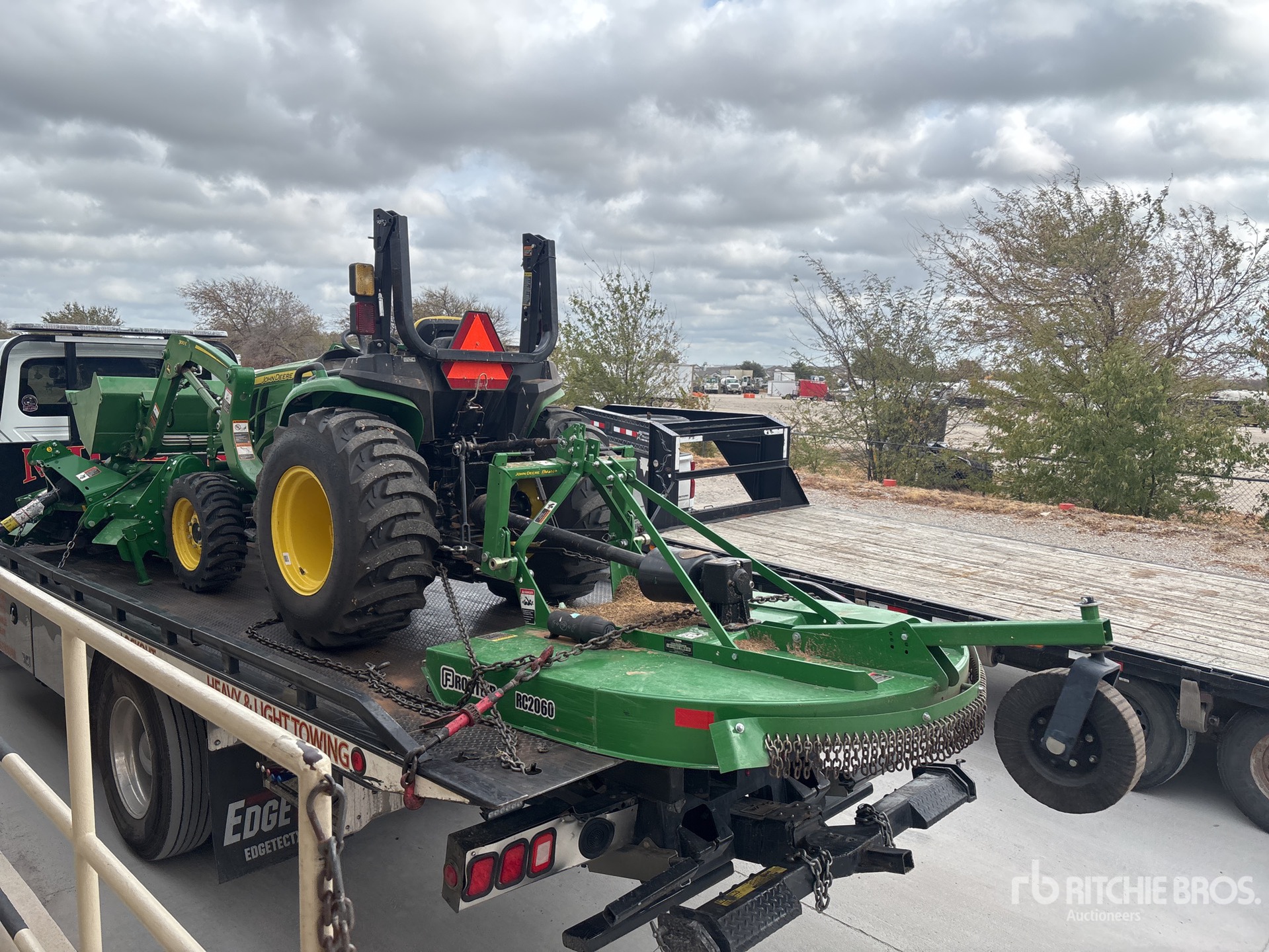 2024 John Deere 3032E