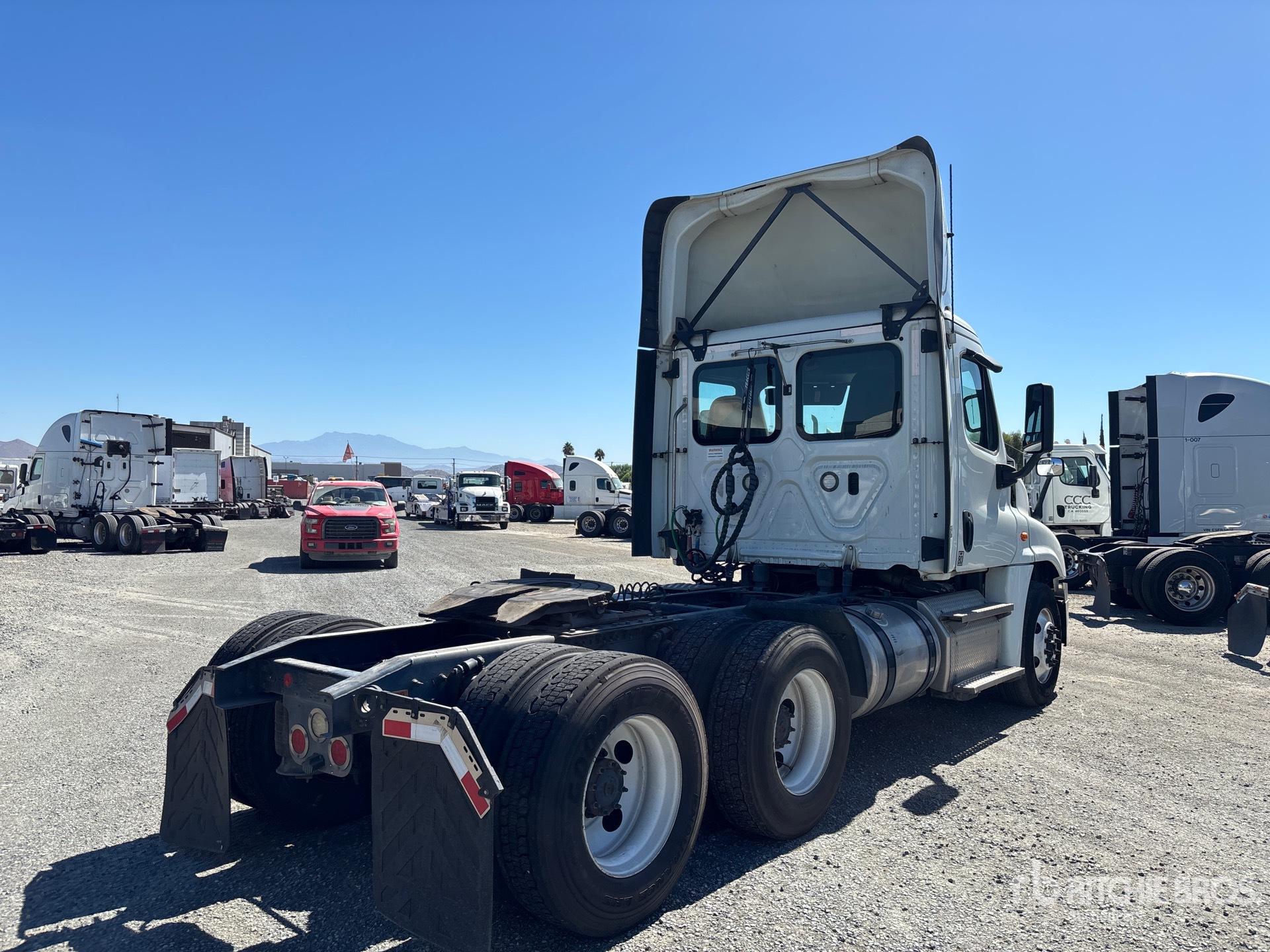 2020 Freightliner CASCADIA 125