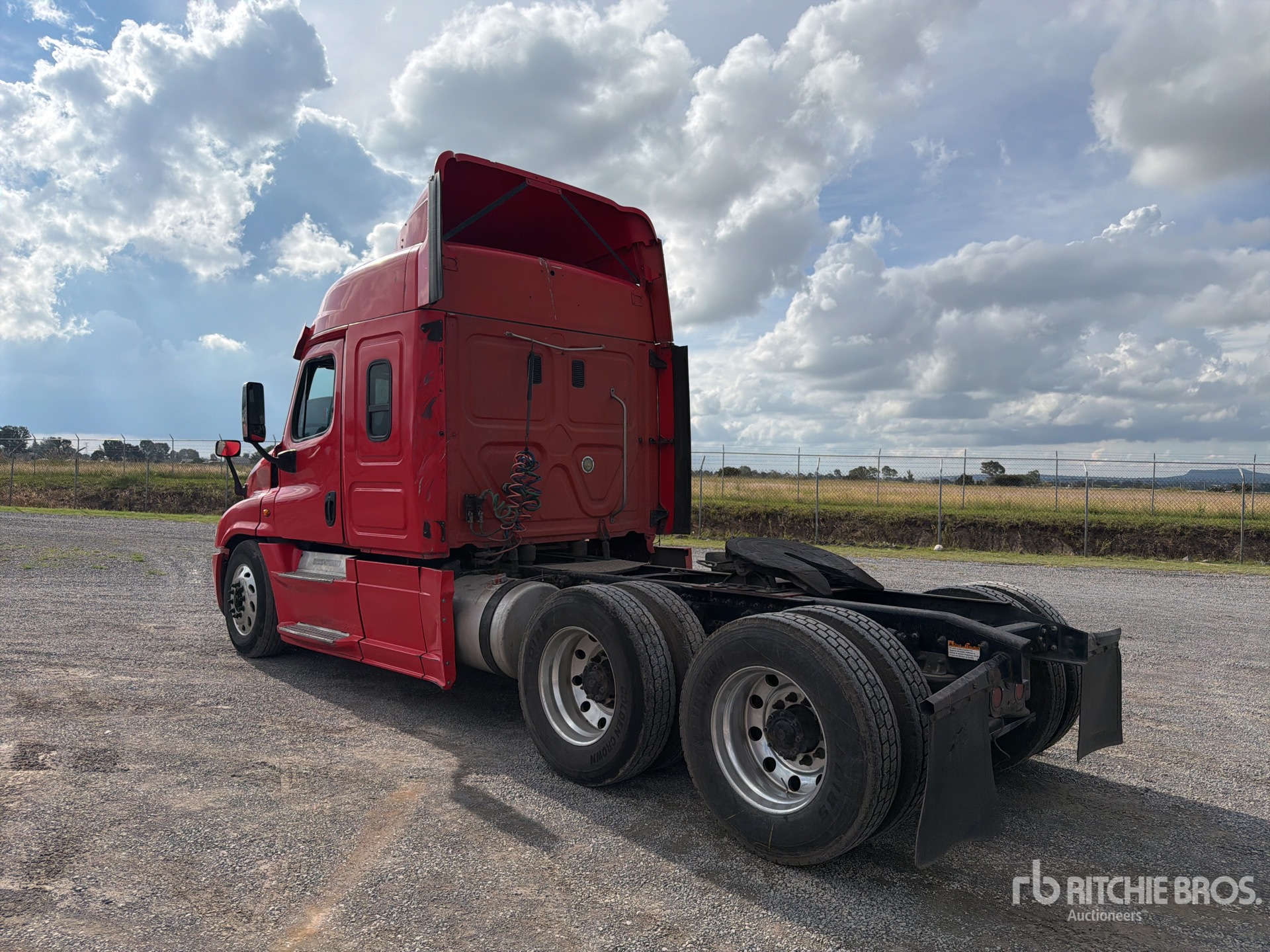 2016 Freightliner CASCADIA 125