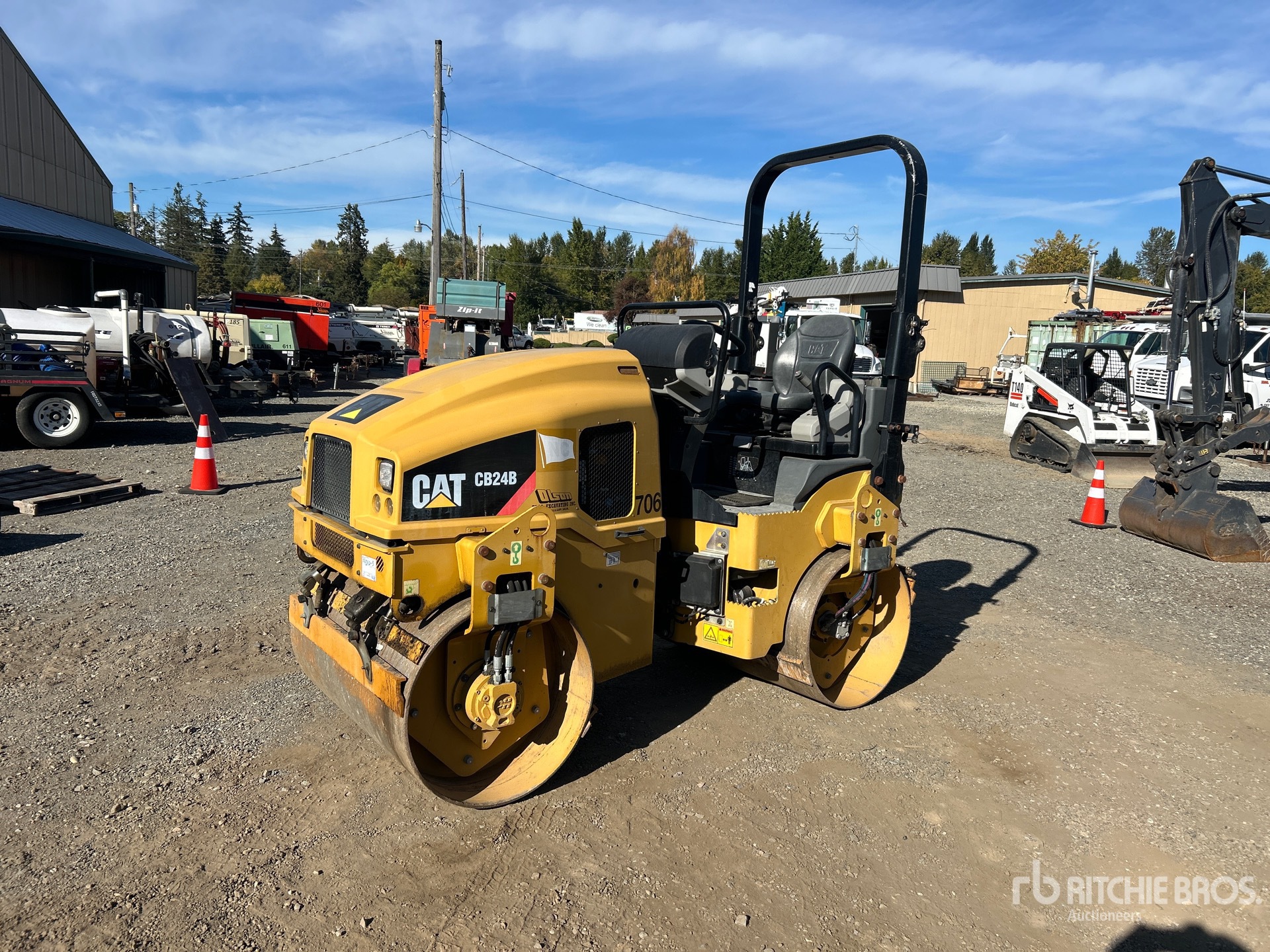 2016 Caterpillar CB24B