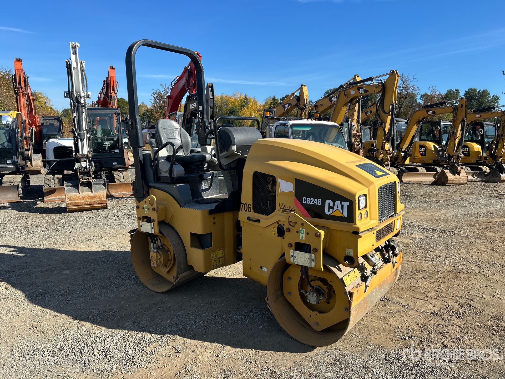 2016 Caterpillar CB24B