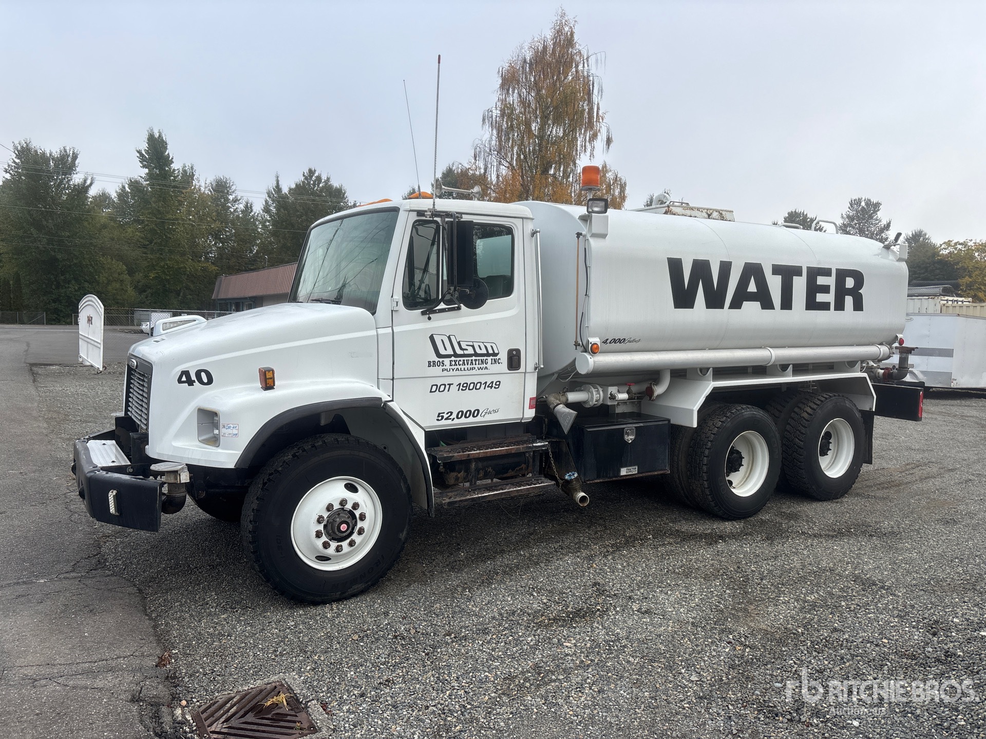 Photo of 2003 Freightliner FL80