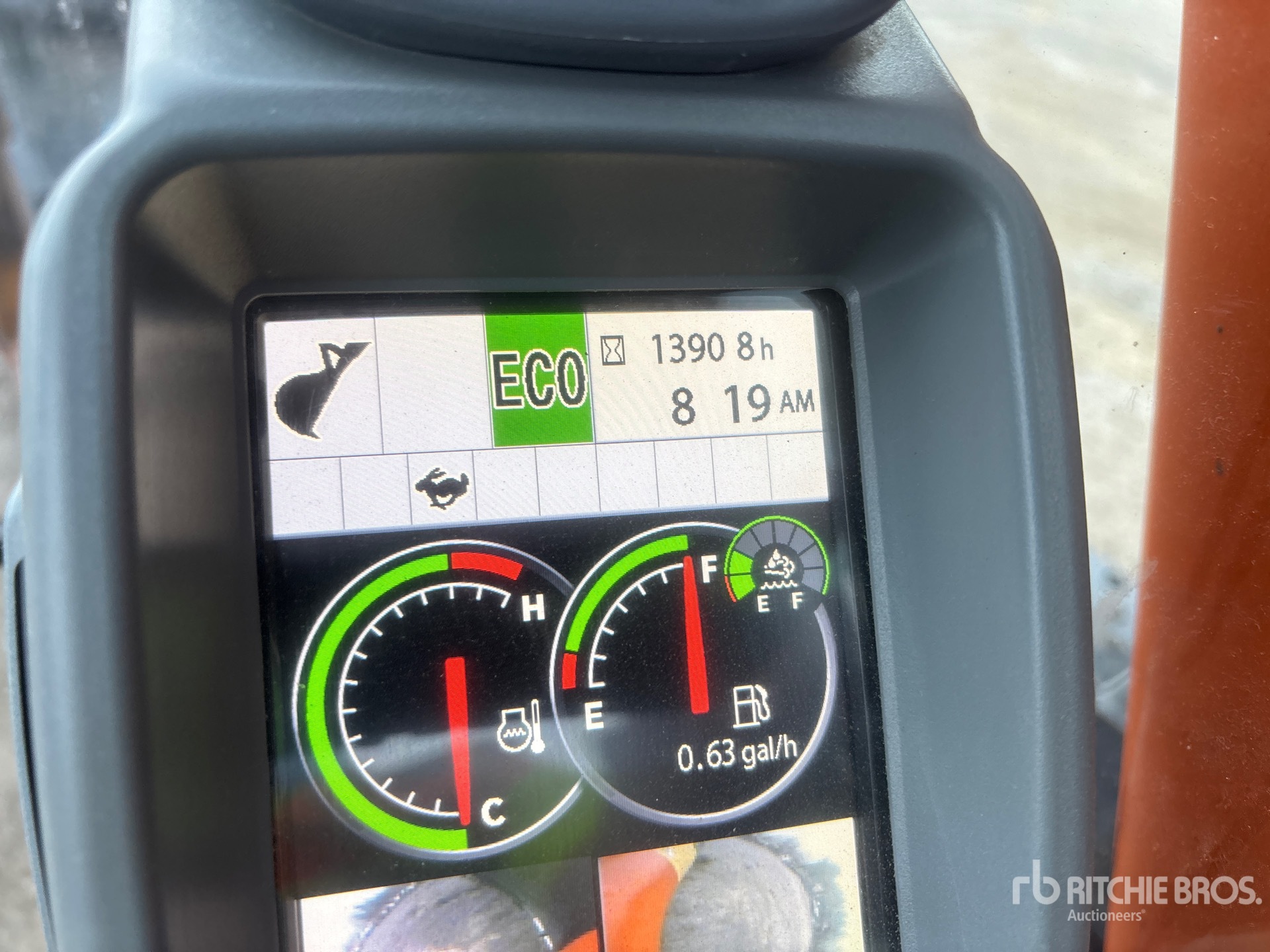 2020 Hitachi ZX135US-6