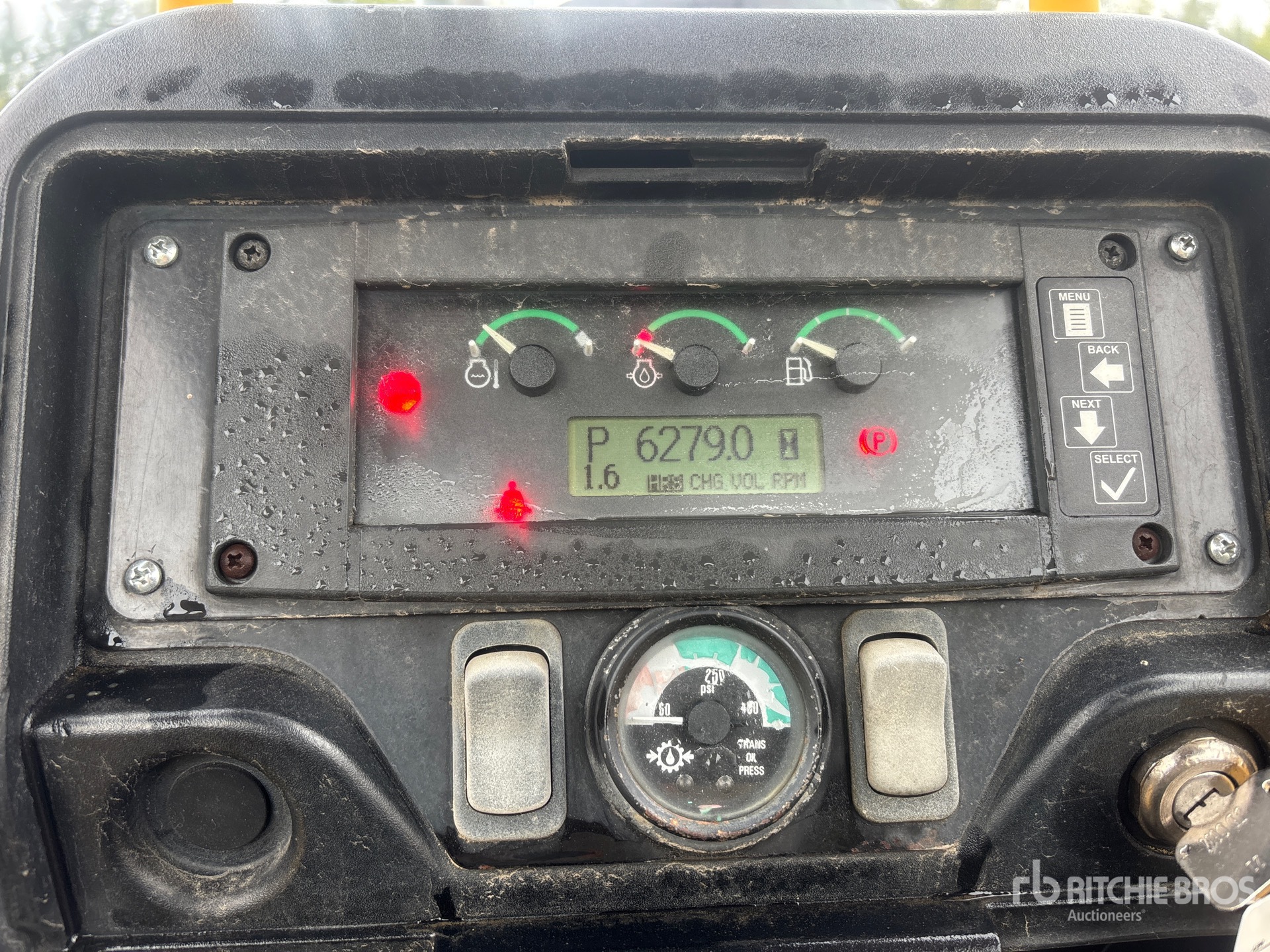 2004 John Deere 450H LGP