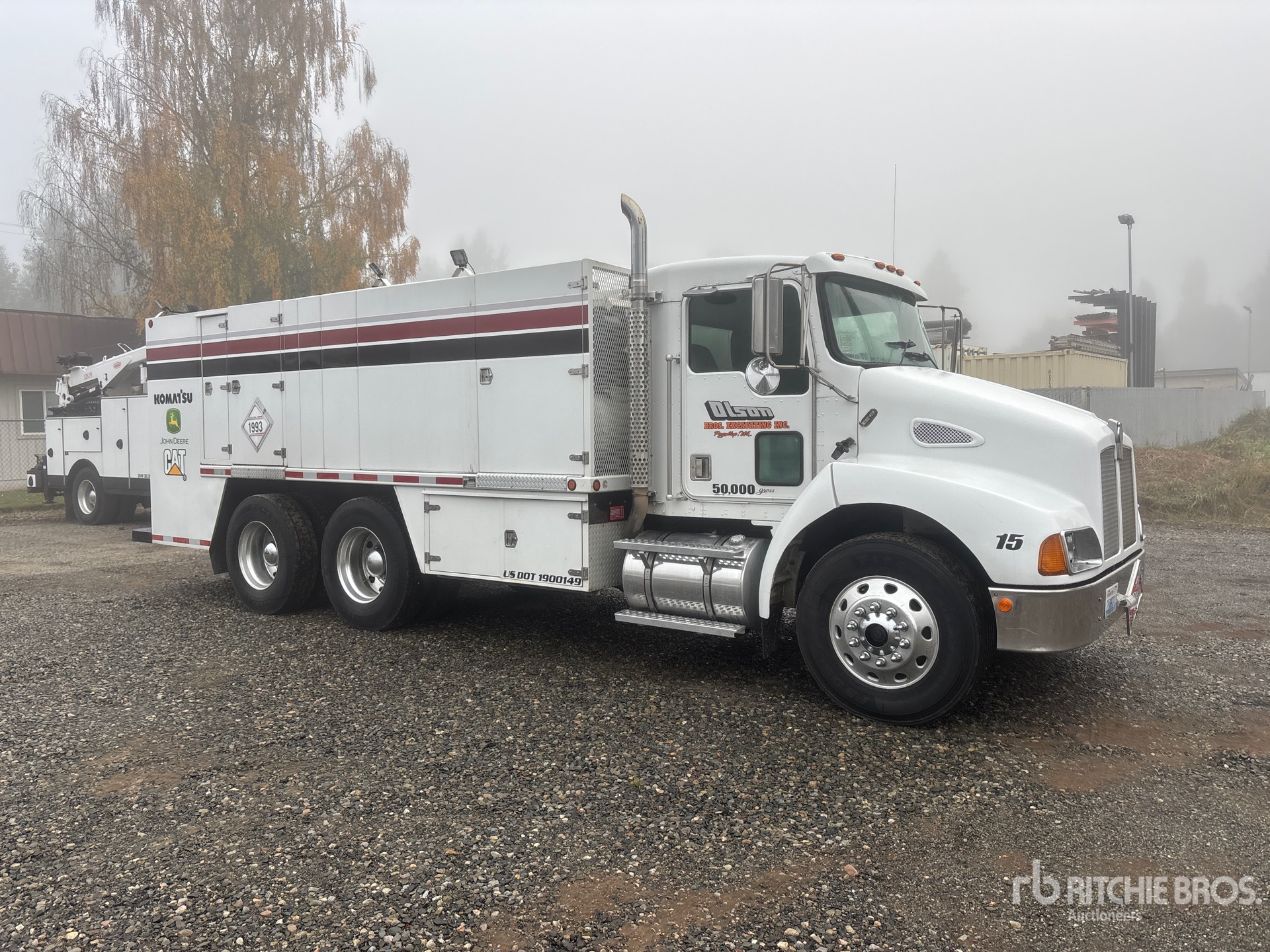 1999 Kenworth T300