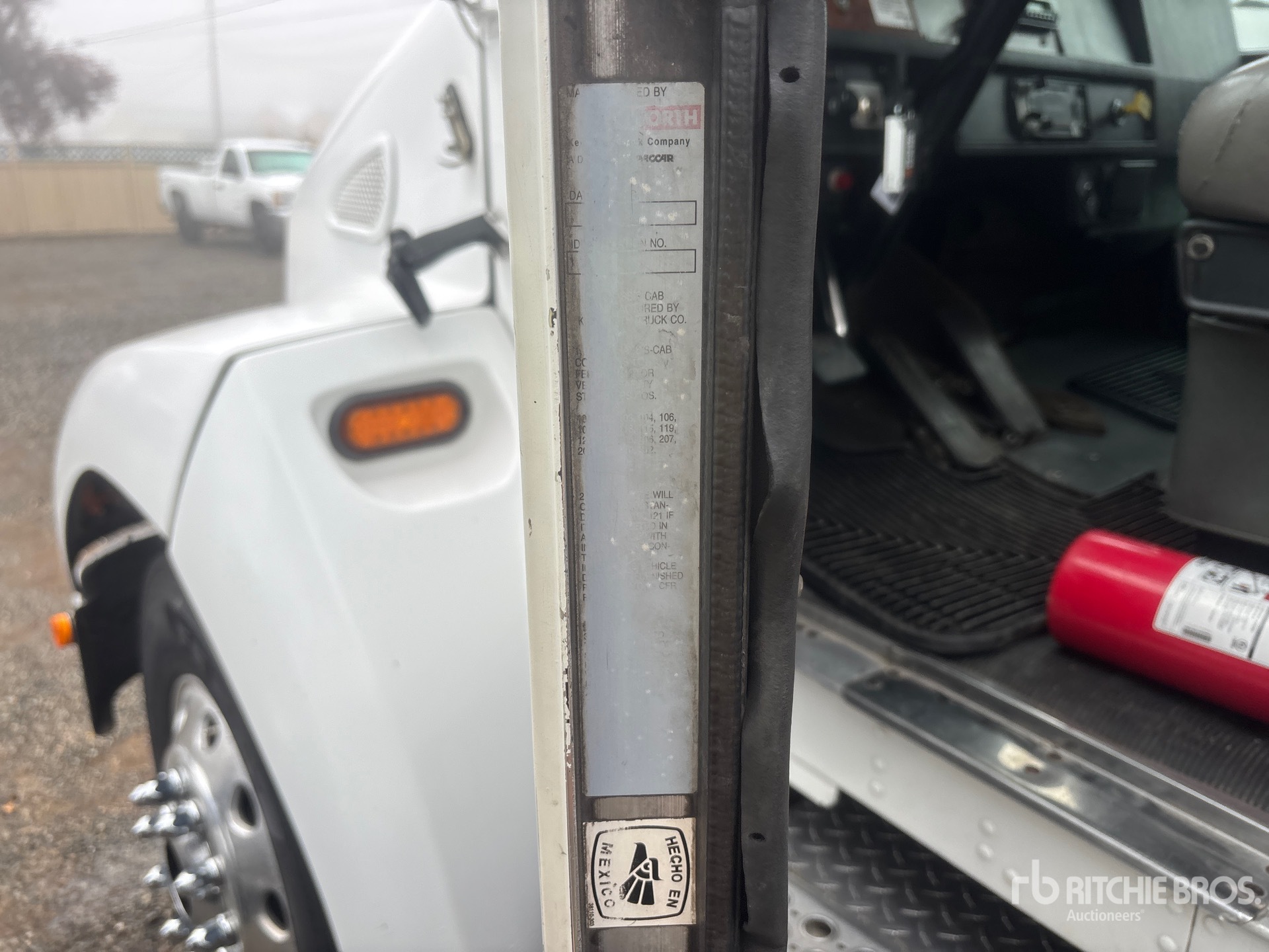 1999 Kenworth T300