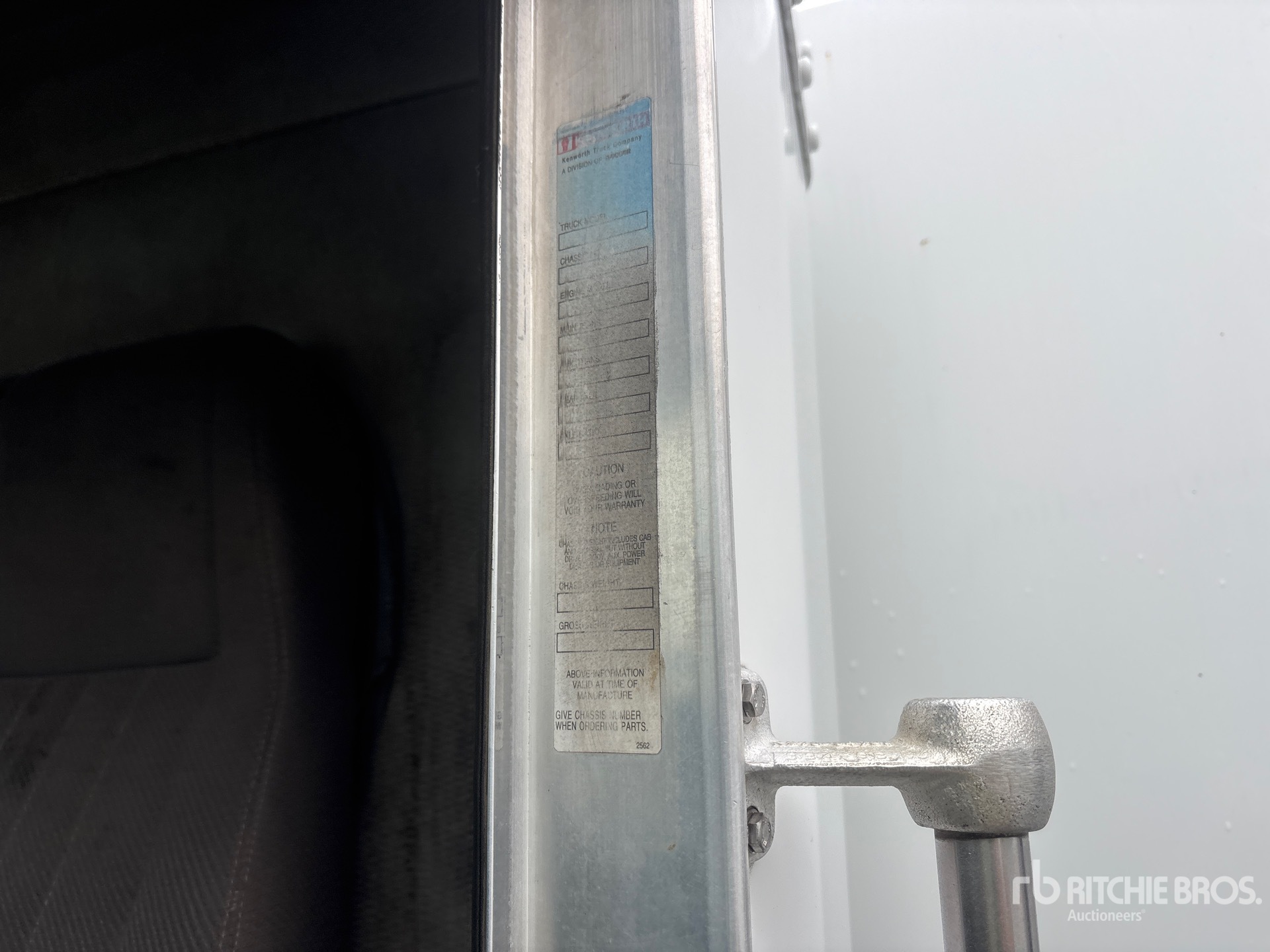 1999 Kenworth T300