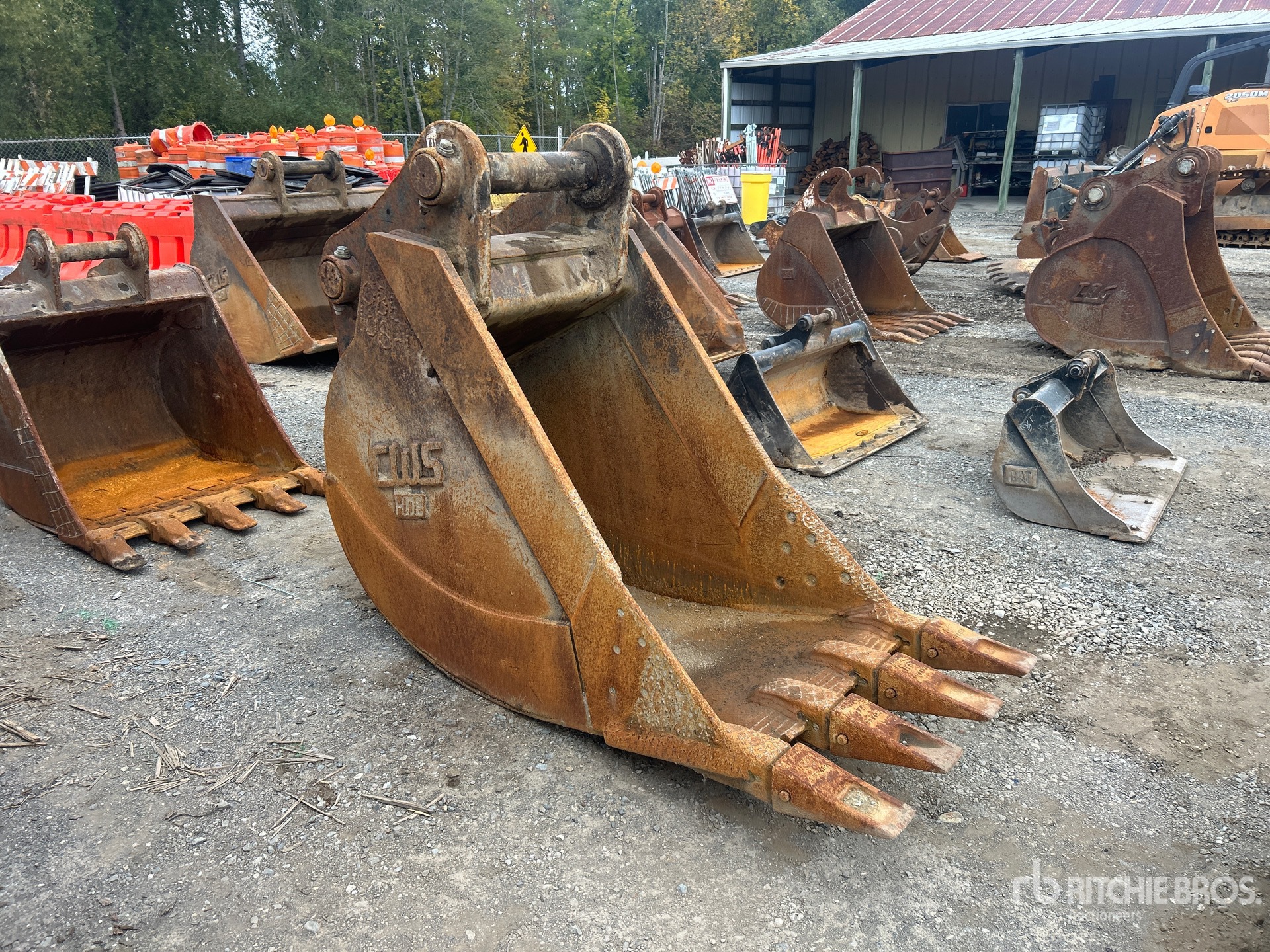 CWS 36 IN DIGGING
