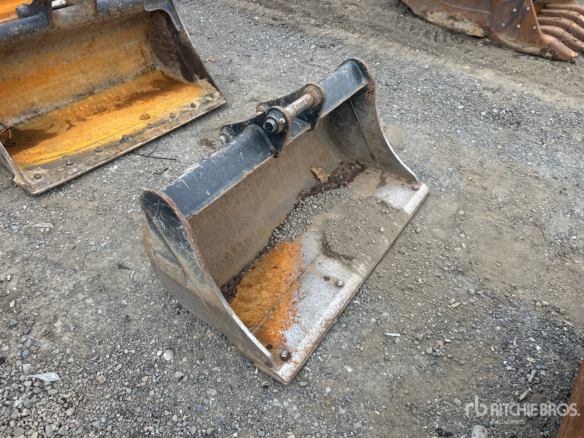 Caterpillar 48 IN CLEANUP