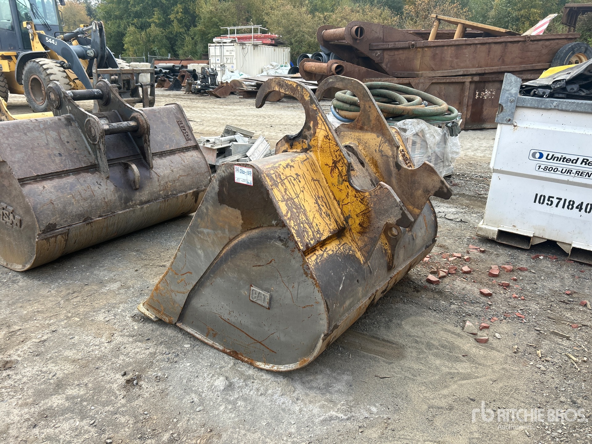 Caterpillar 60 IN Q/C CLEANUP