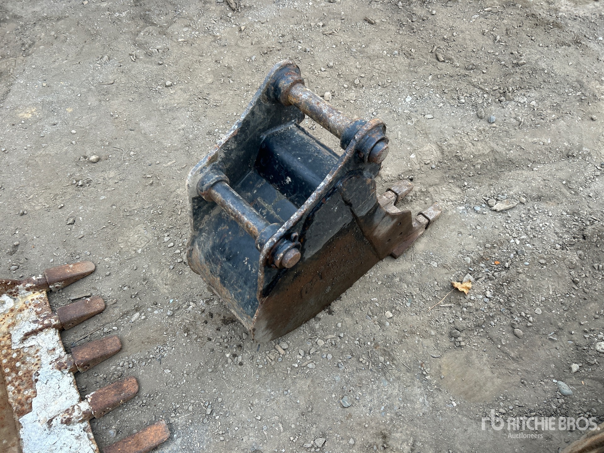 Caterpillar 12 IN DIGGING