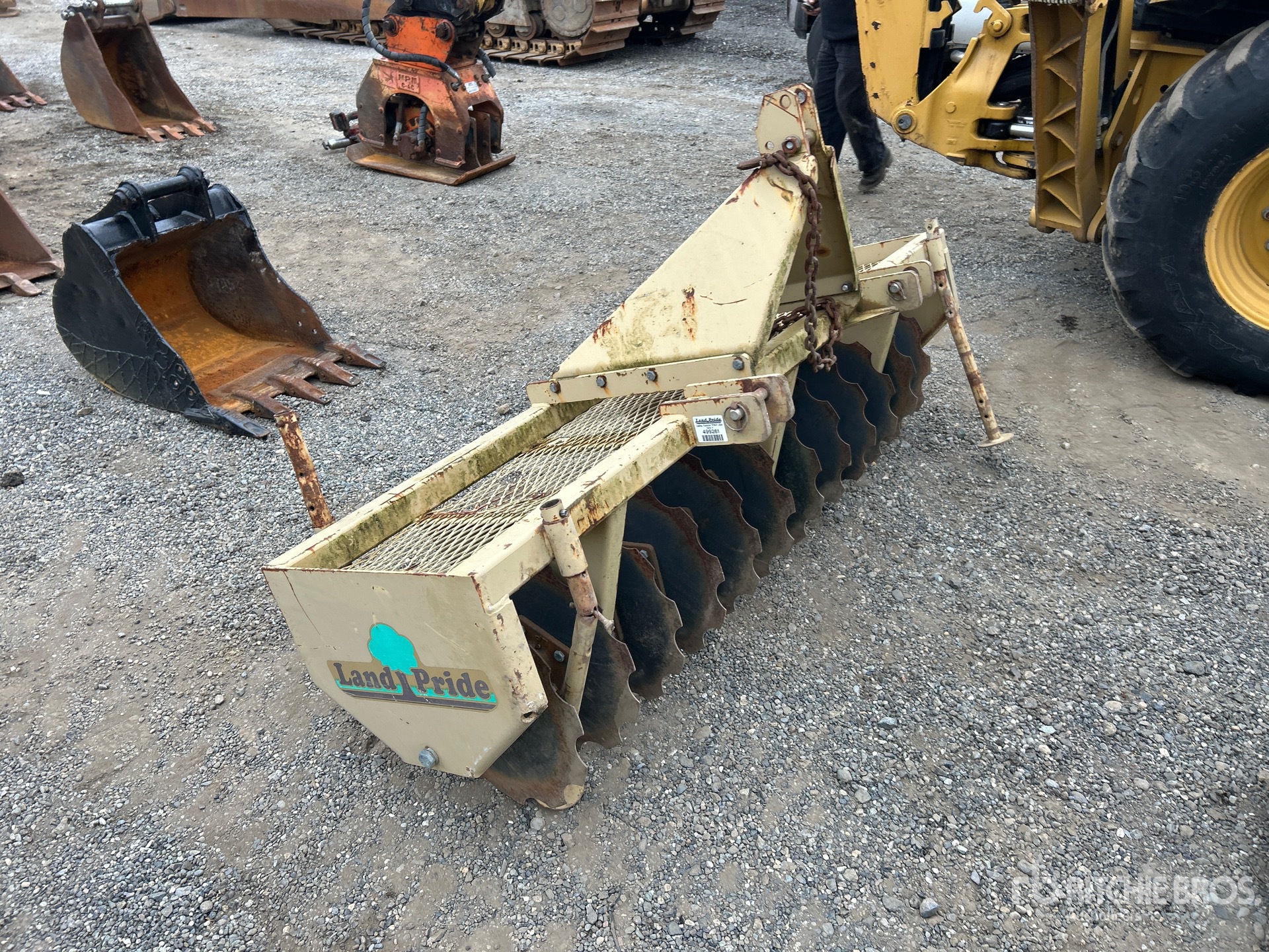 Land Pride CR2572