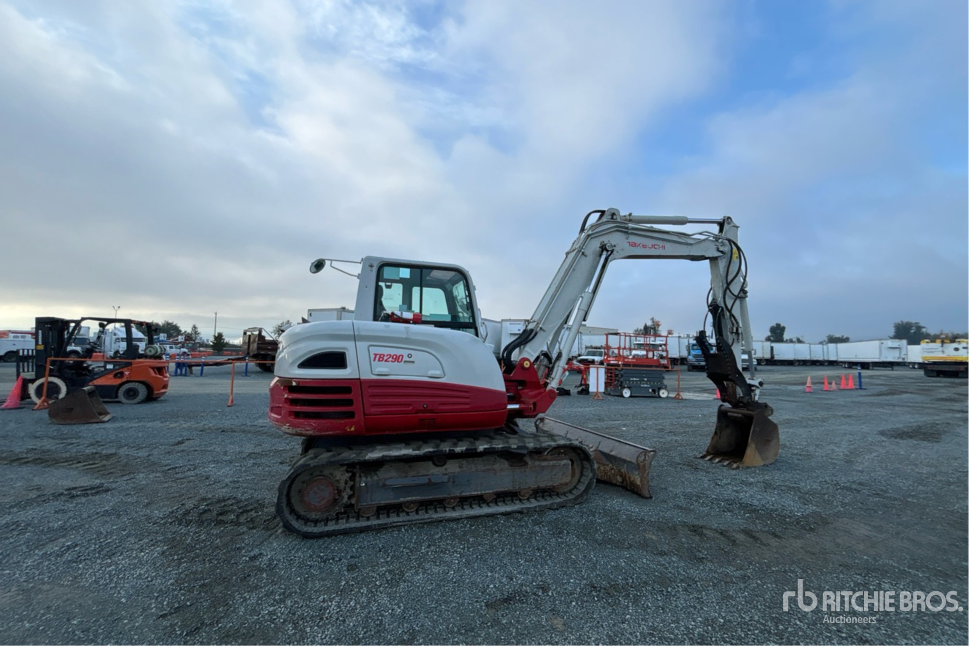 2020 Takeuchi TB290