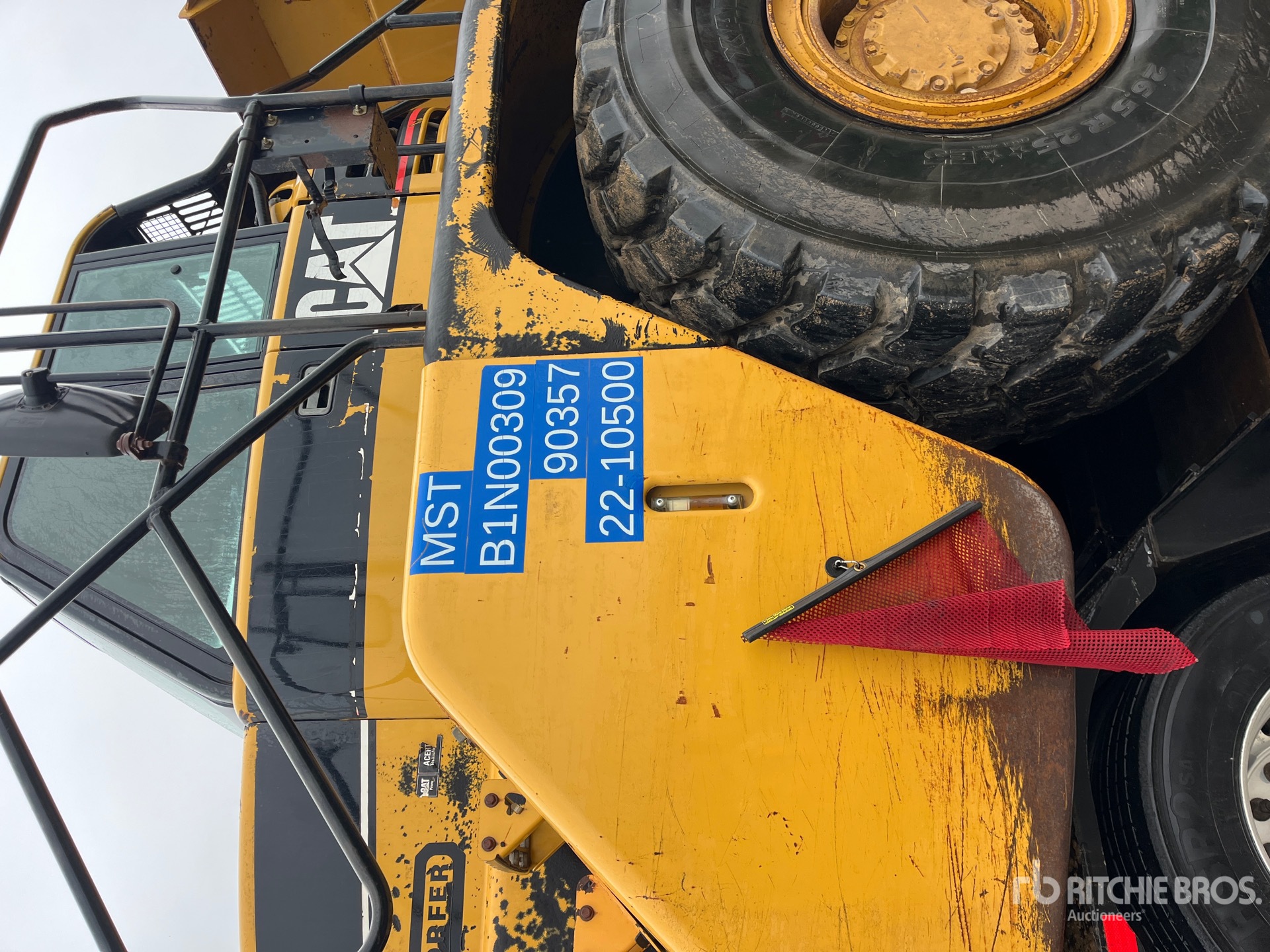 Photo of 2005 Caterpillar 735