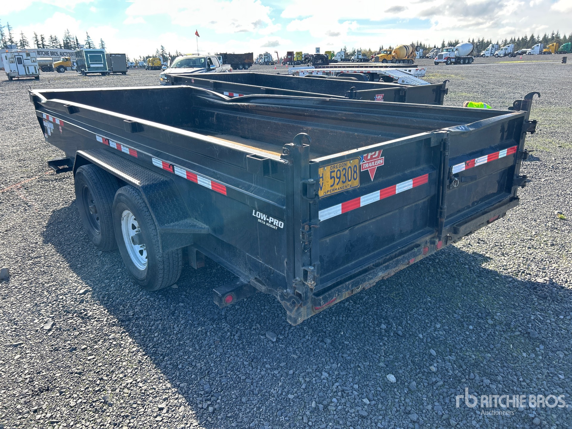 2021 Pj Trailers 16 FT T/A