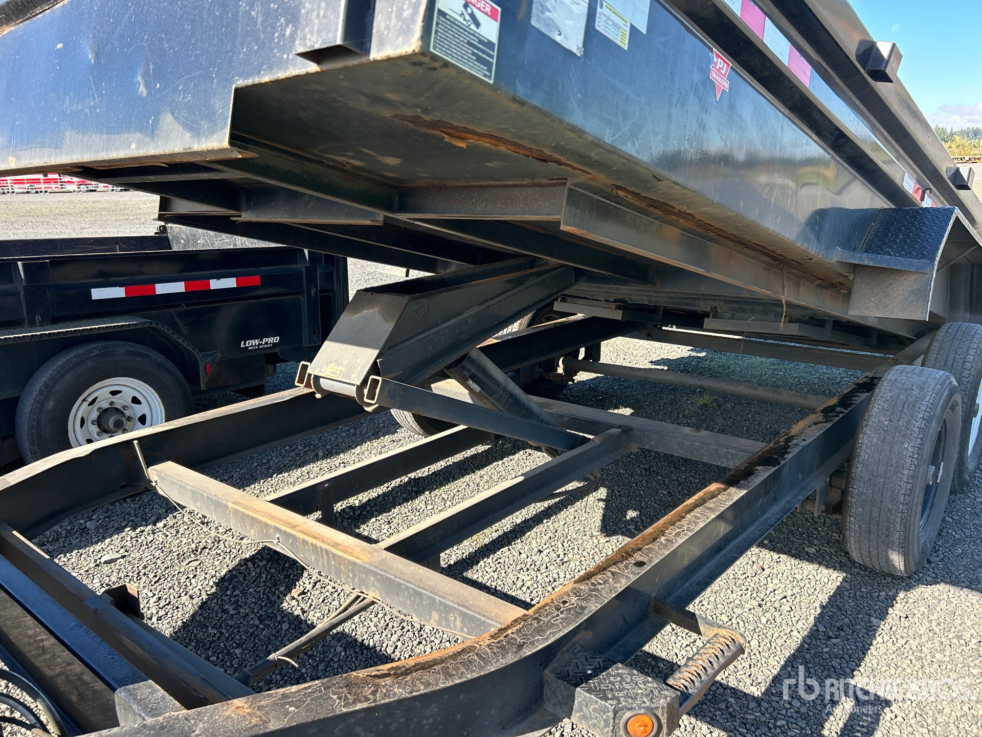 2021 Pj Trailers 16 FT T/A