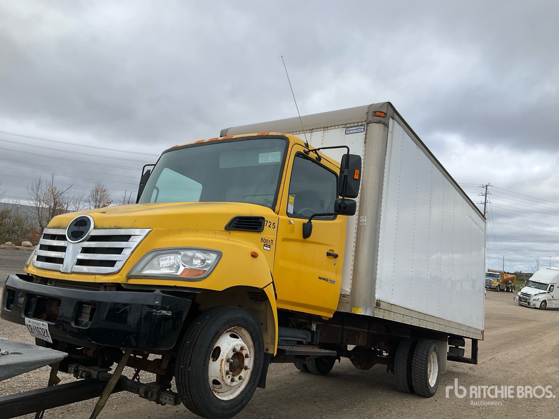 2007 Hino 185