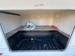Parte inferiore with Storage Compartments