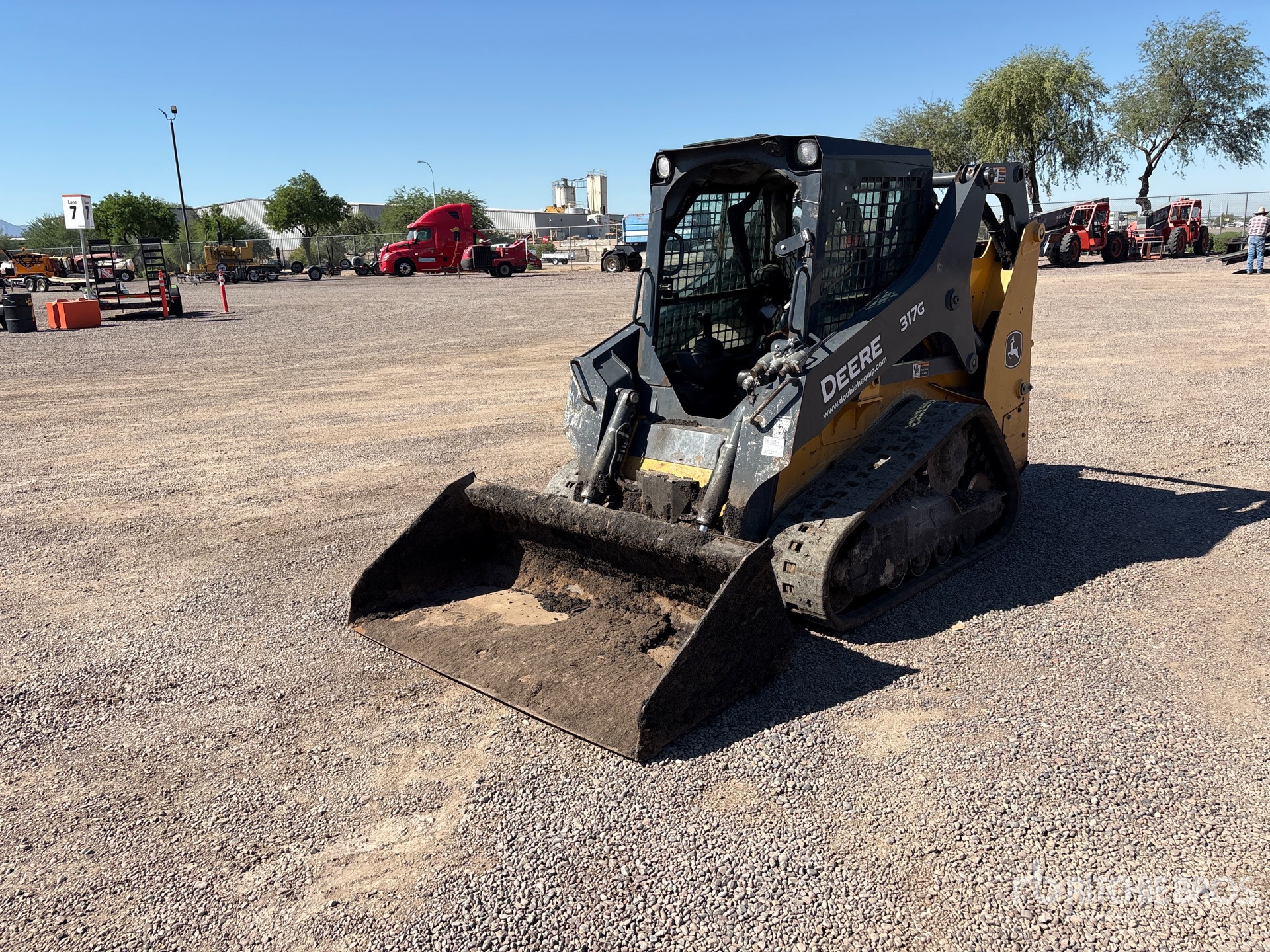 Photo of 2019 John Deere 317G