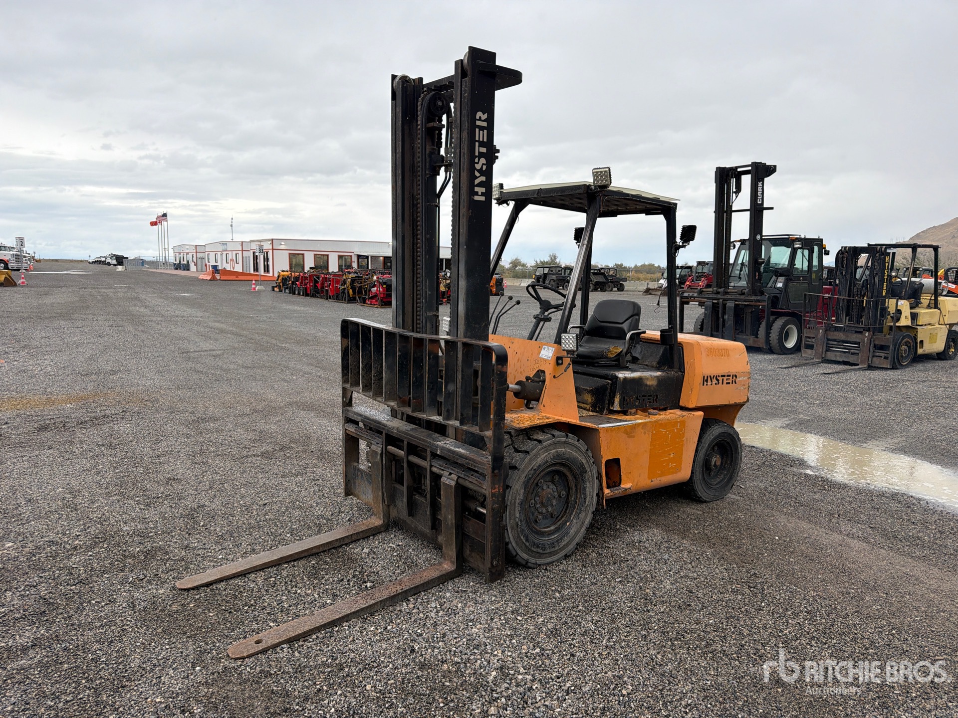 Photo of Hyster Pneumatic Tire