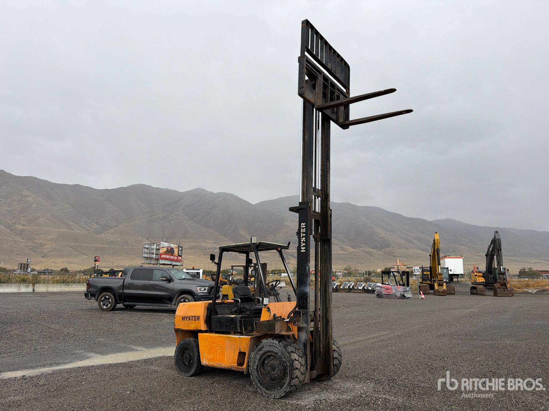Hyster PNEUMATIC TIRE