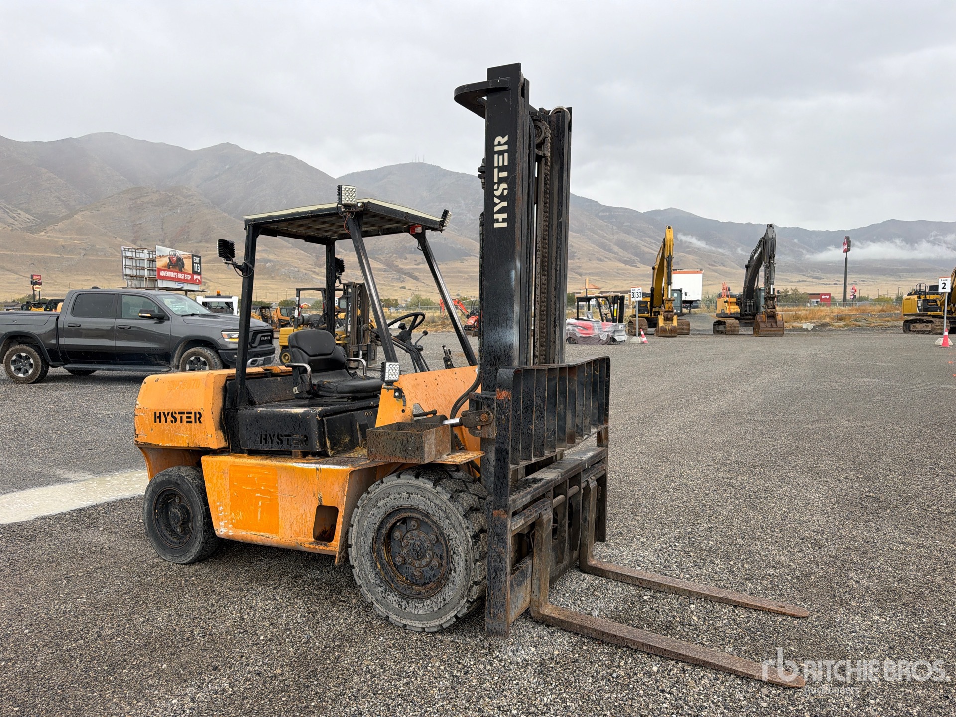 Hyster PNEUMATIC TIRE