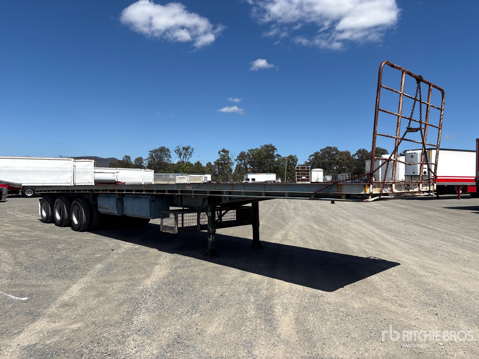 1983 Haulmark 13.5 m Tri/A