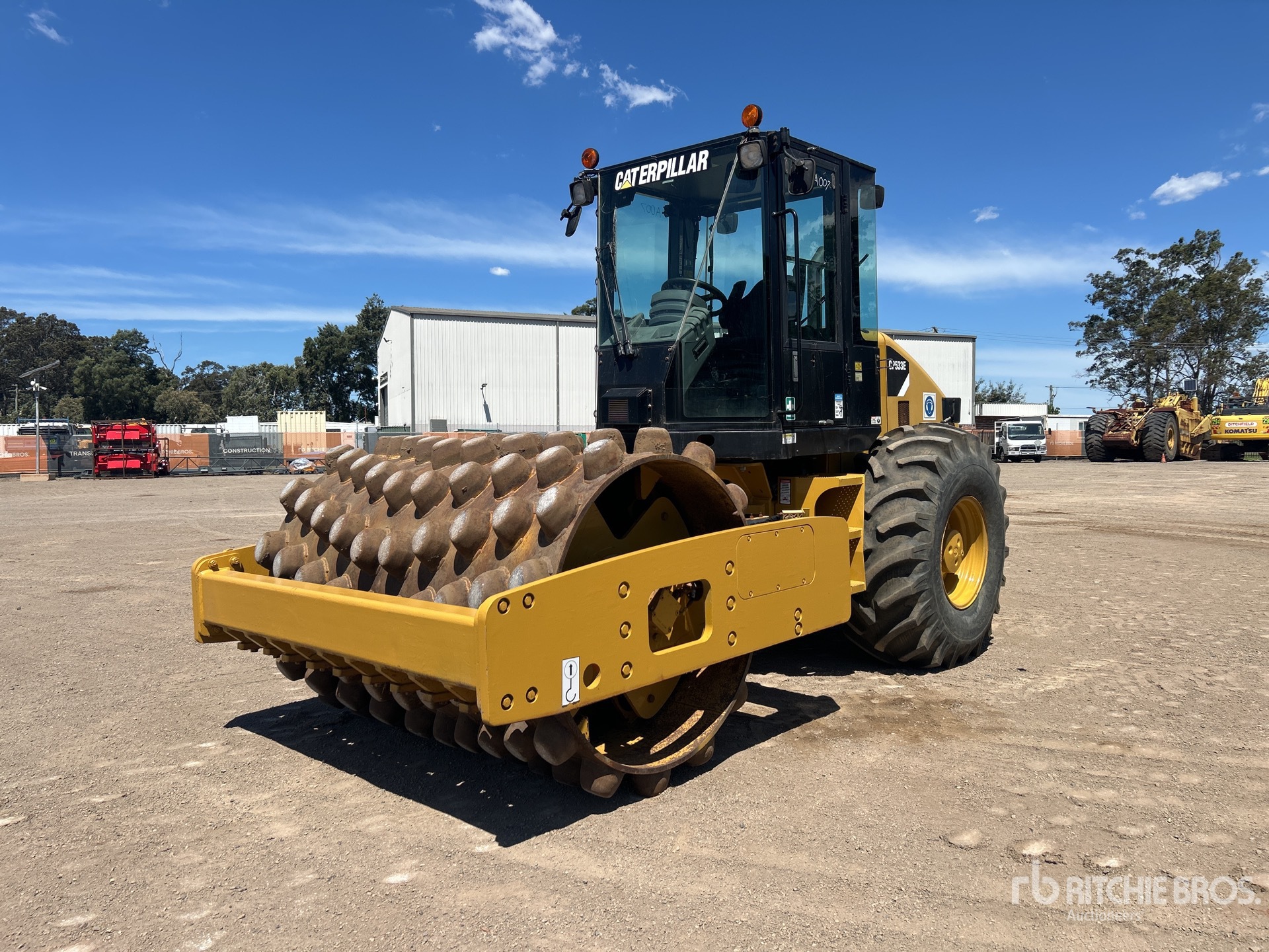 2018 Caterpillar CP-533E