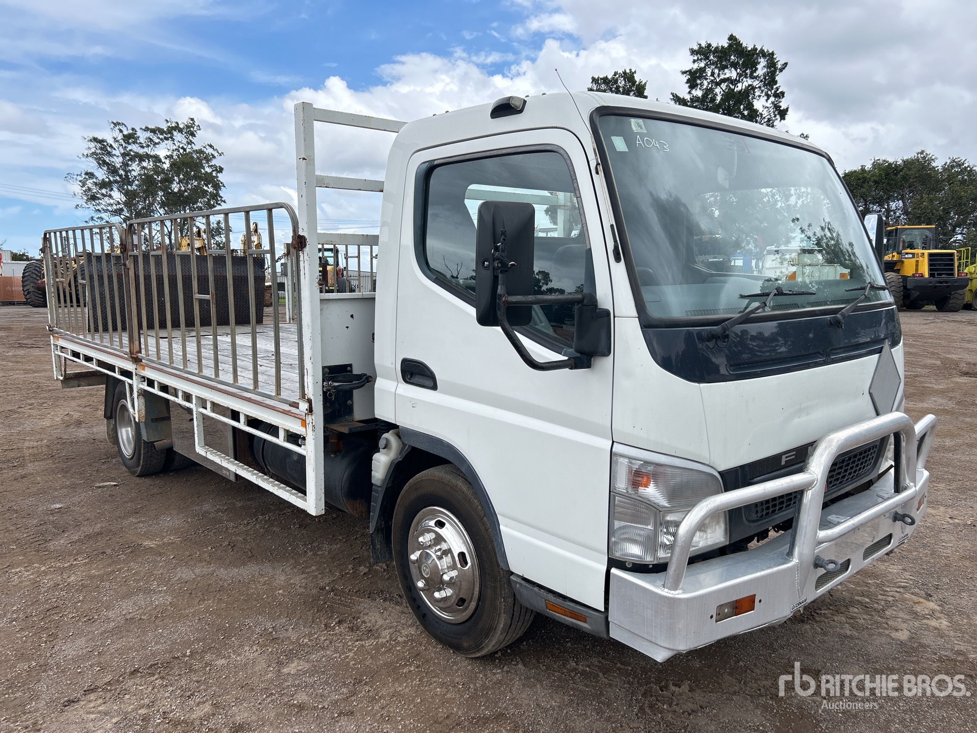 Photo of 2006 Mitsubishi CANTER 7/800