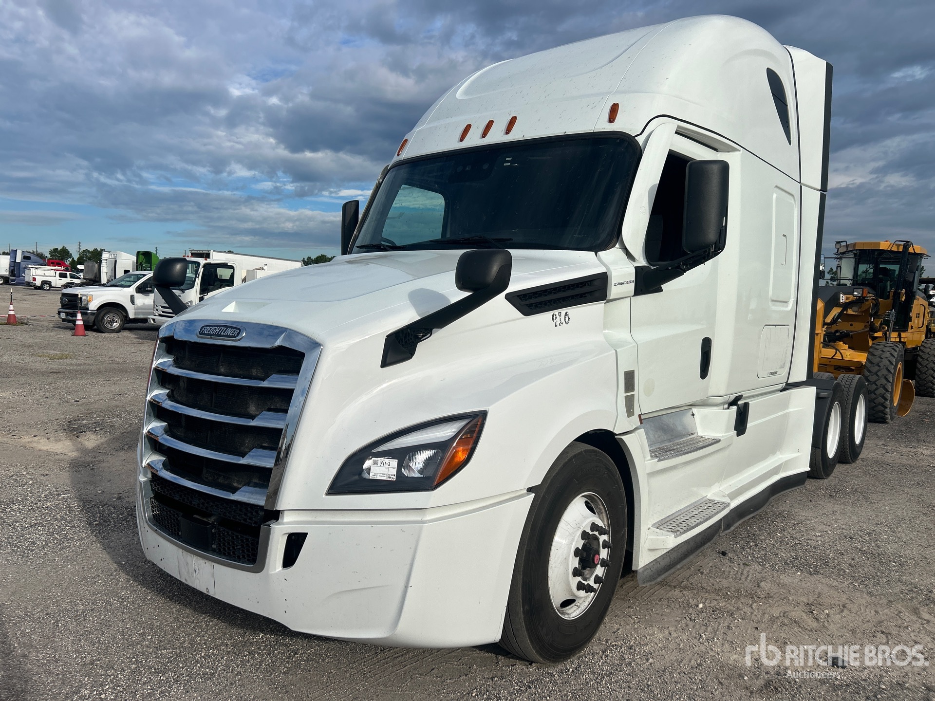 2021 Freightliner CASCADIA 126