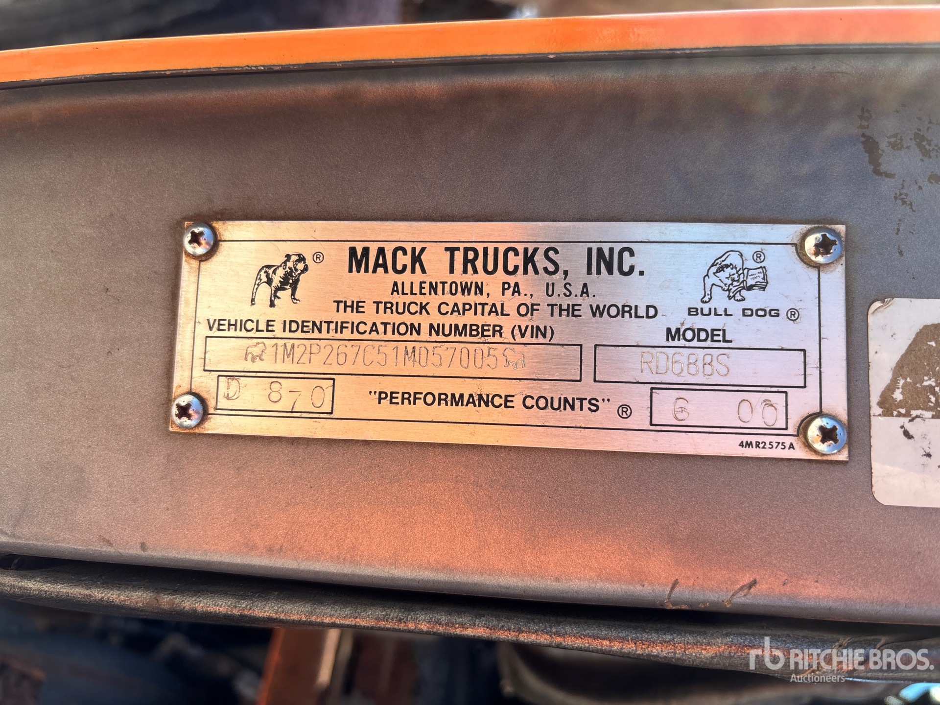 2001 Mack RD688S