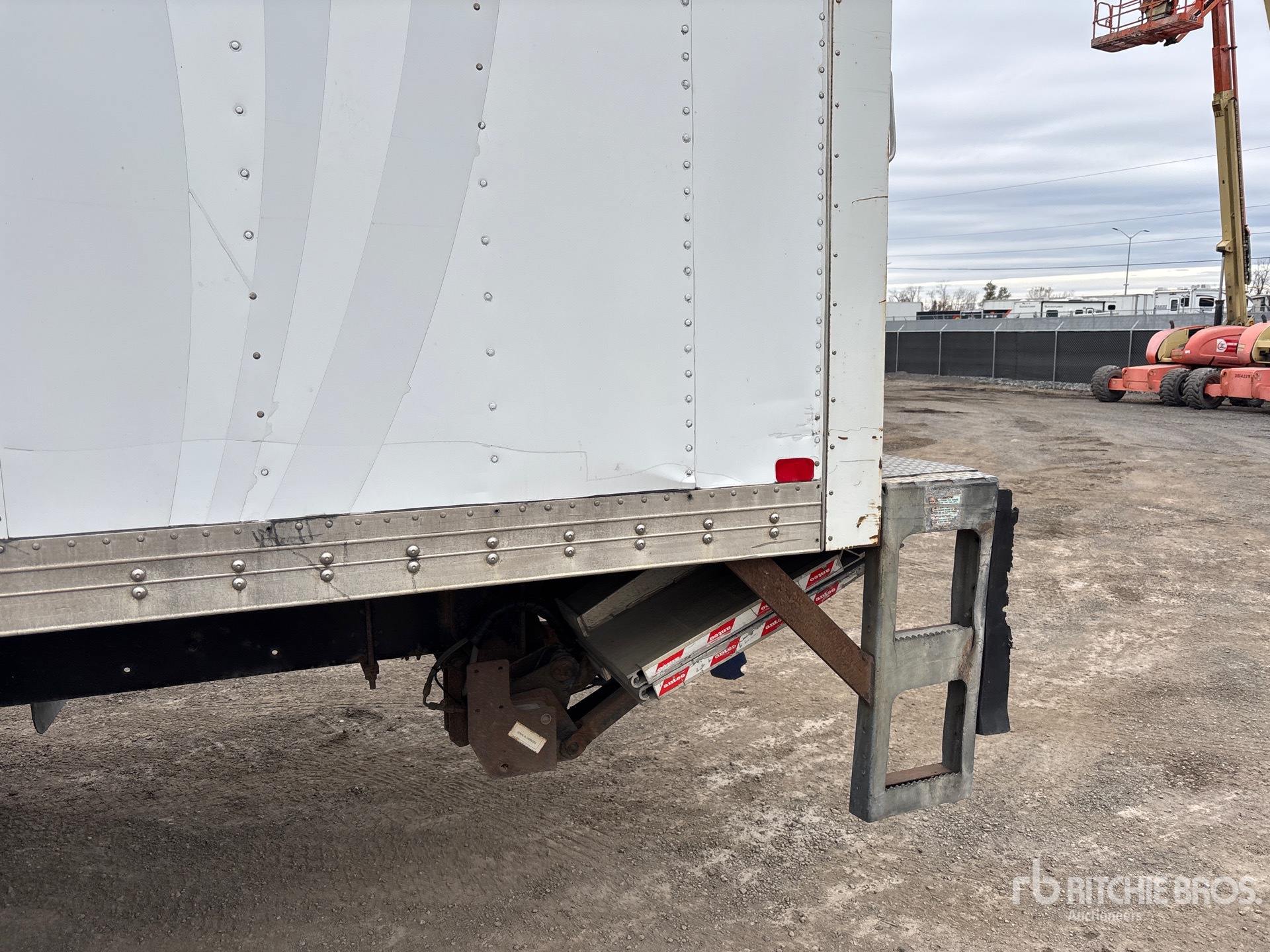 2017 Freightliner M2 106