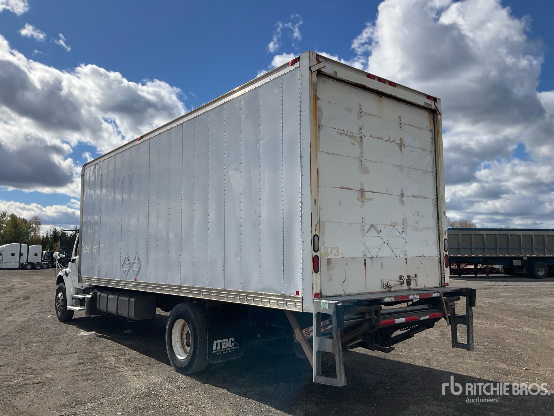 2017 Freightliner M2 106