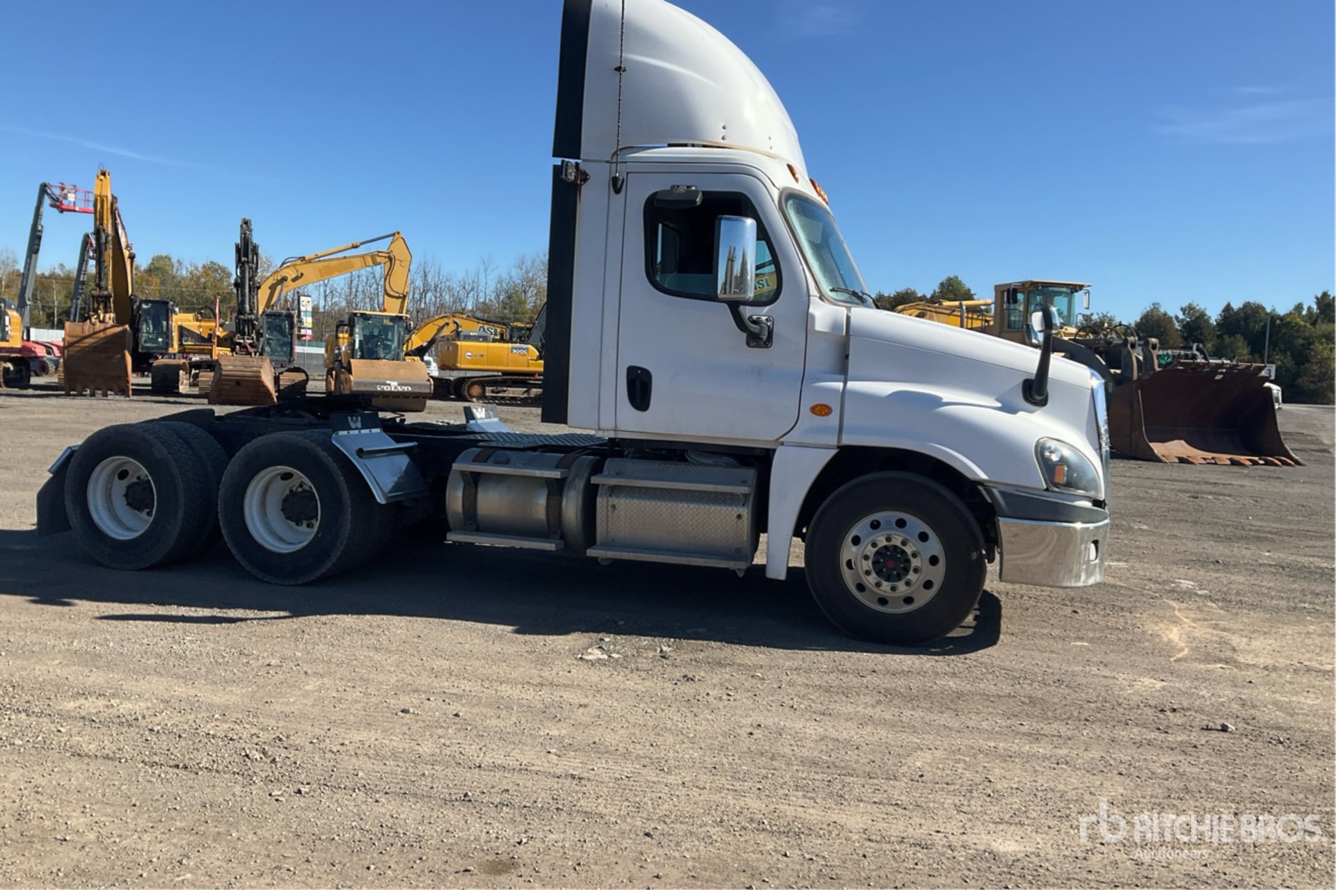 2016 Freightliner CASCADIA 125