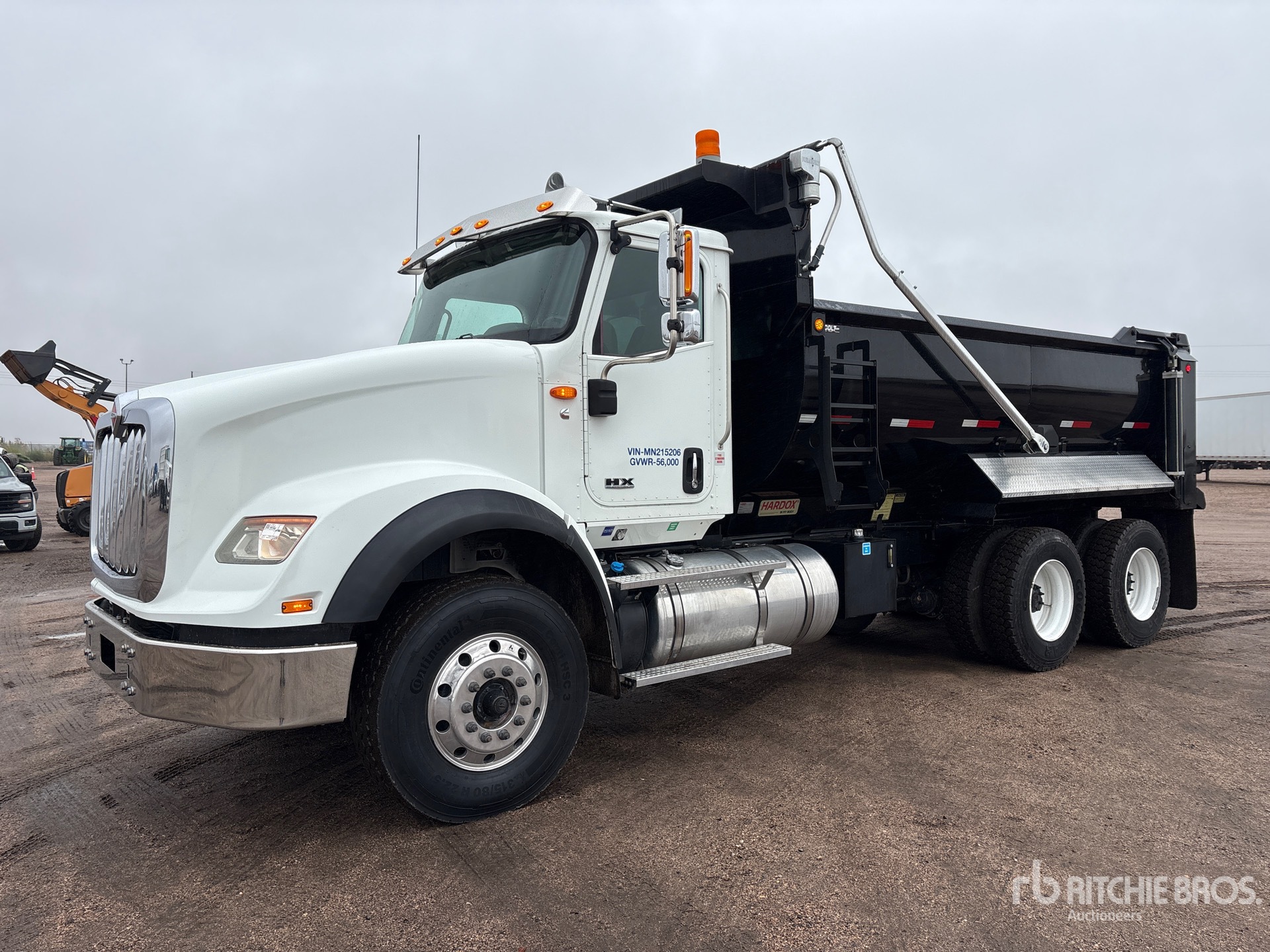 Photo of 2021 International HX620