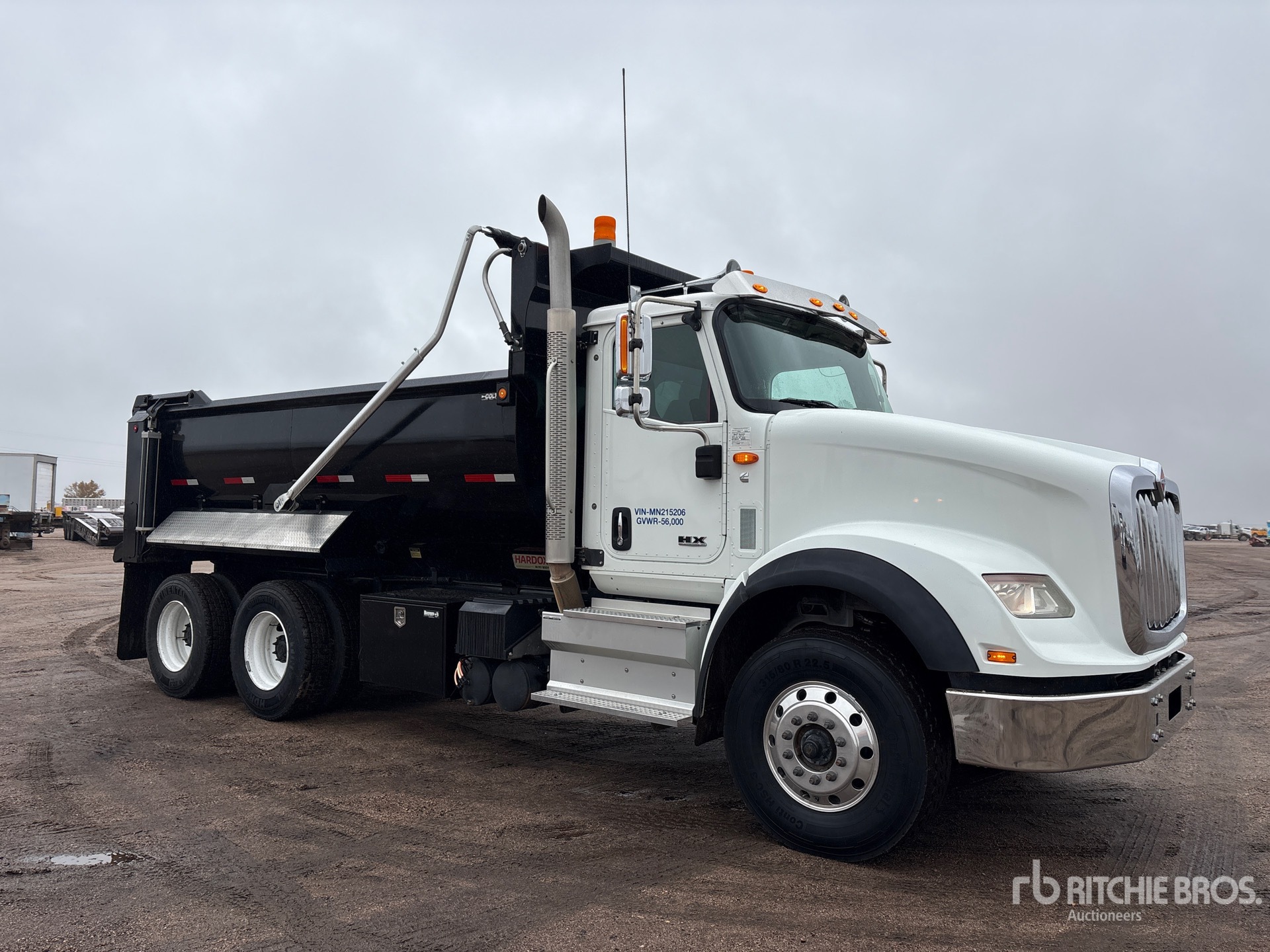 2021 International HX620