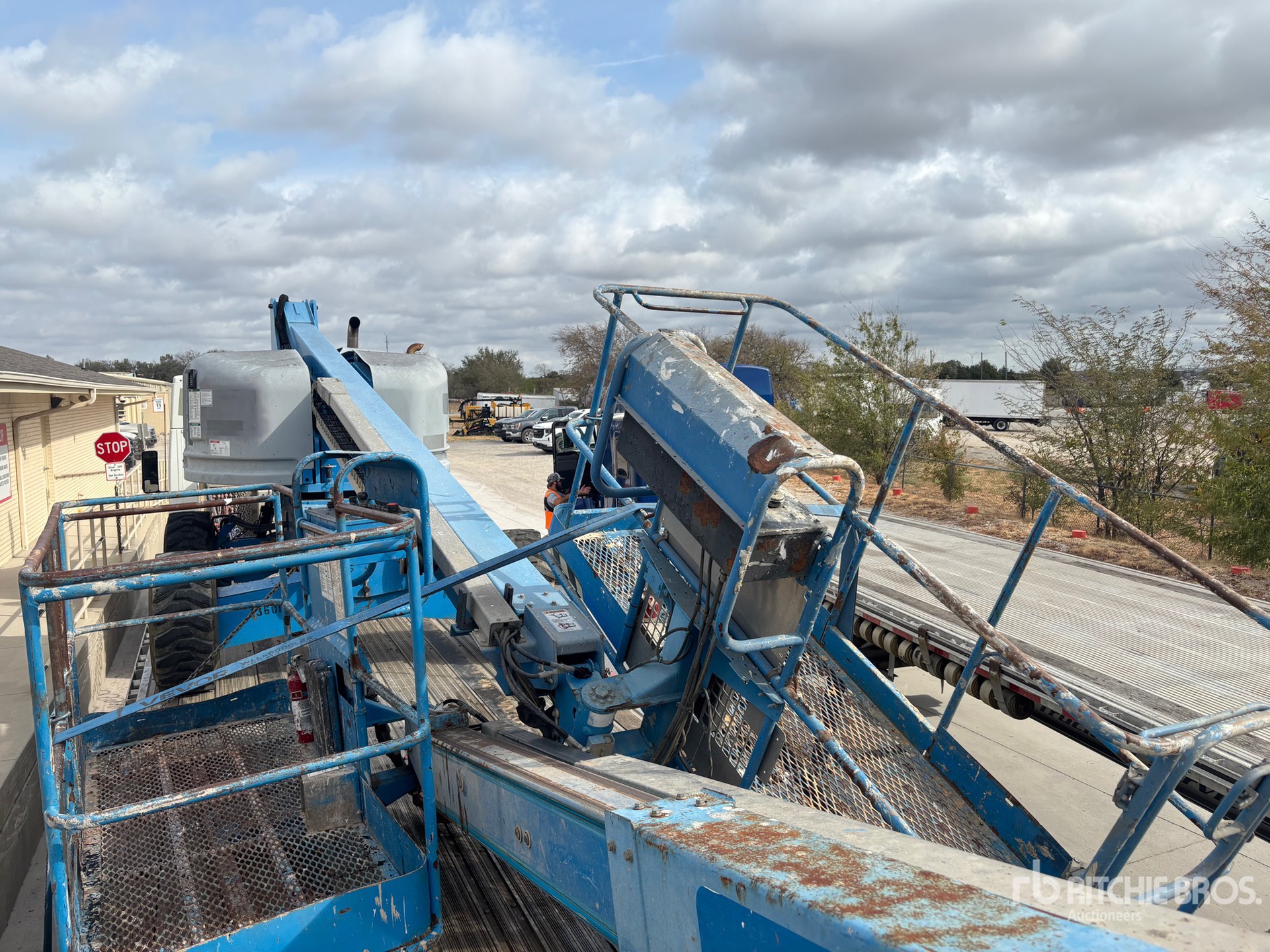 Photo of 2014 Genie S-40