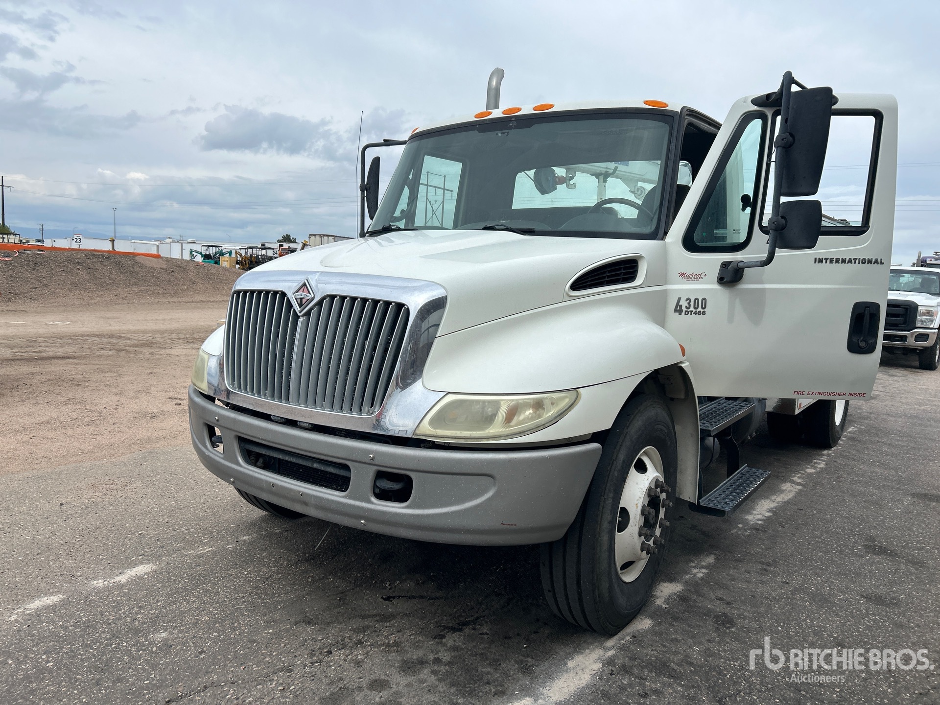2005 International Harvester 4300