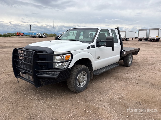 2013 Ford F-250 Flatbed Truck