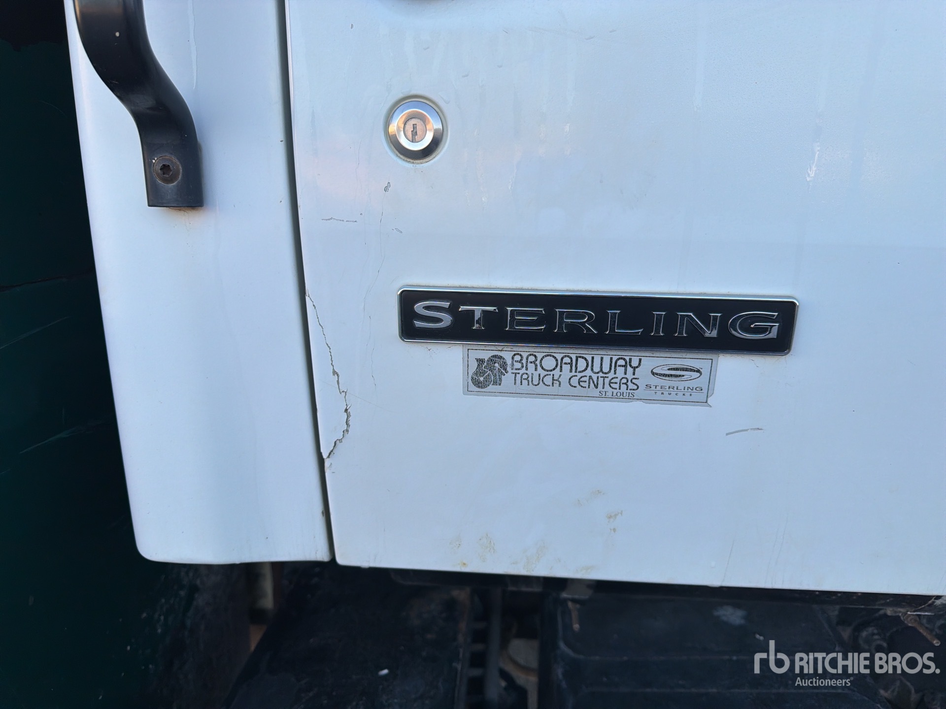 2001 Sterling L9500