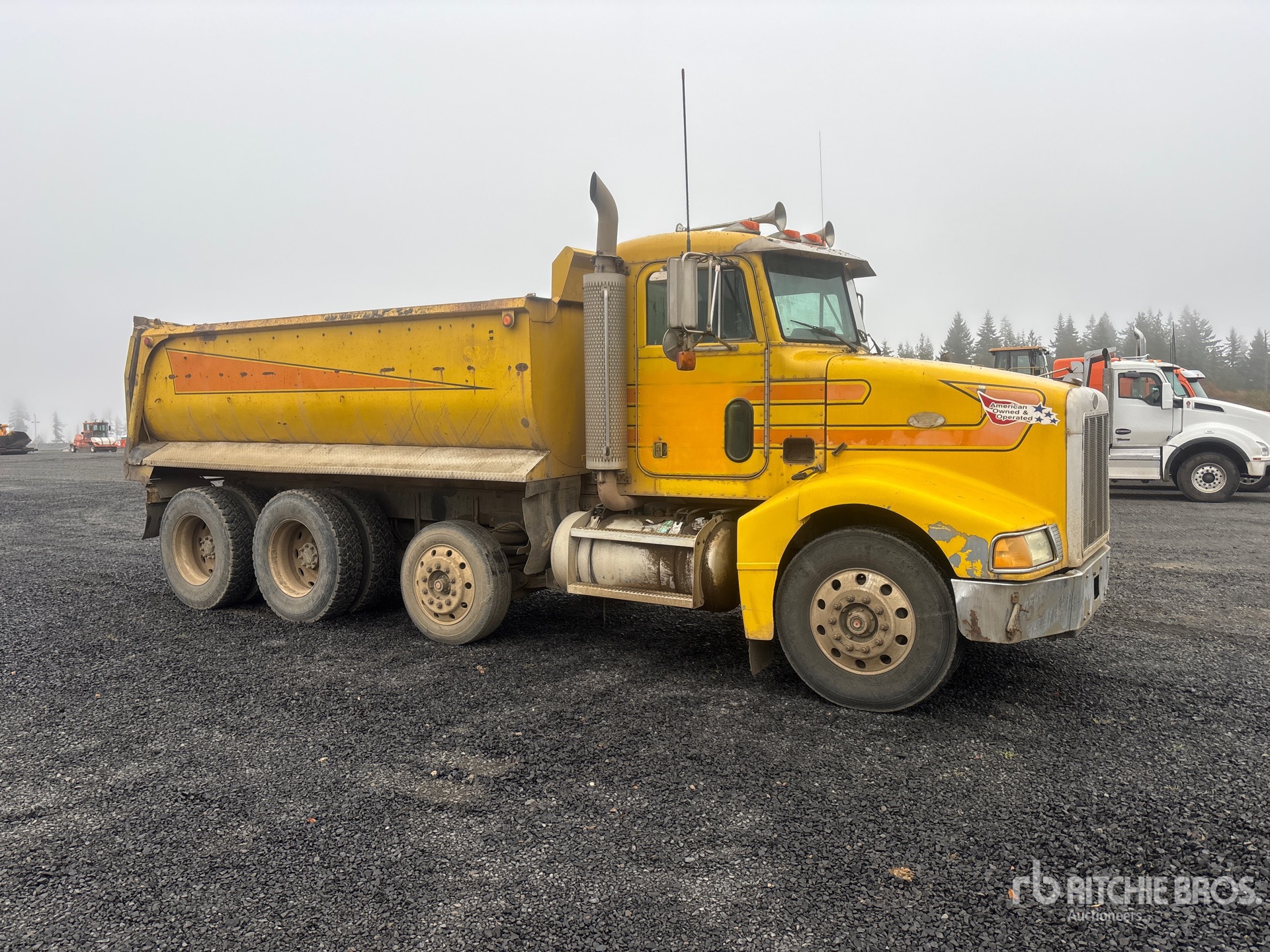 1996 Peterbilt 385