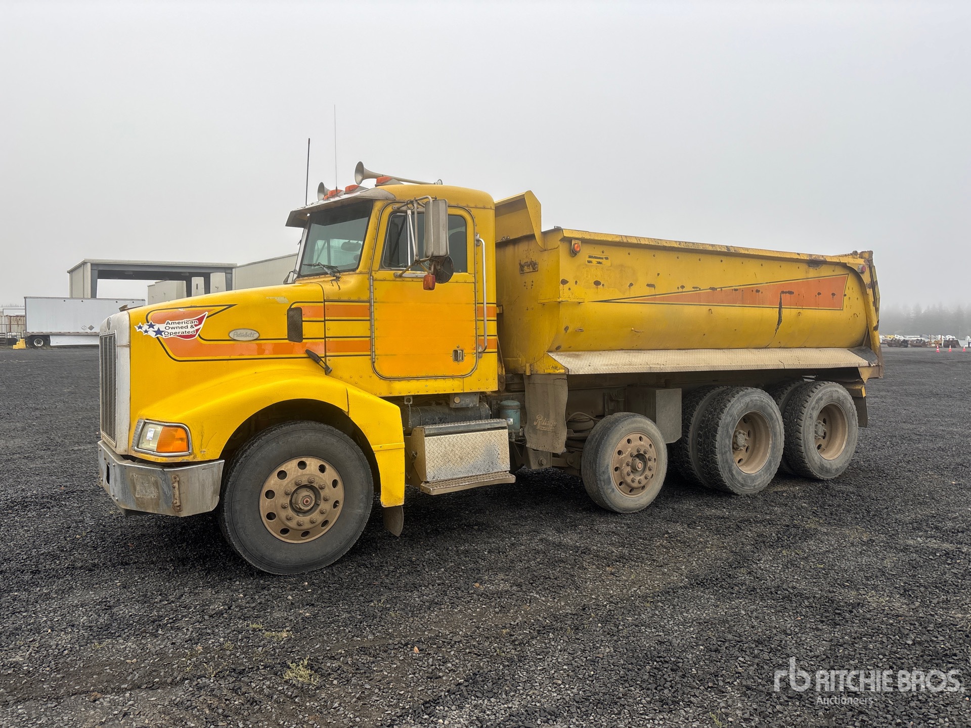1996 Peterbilt 385