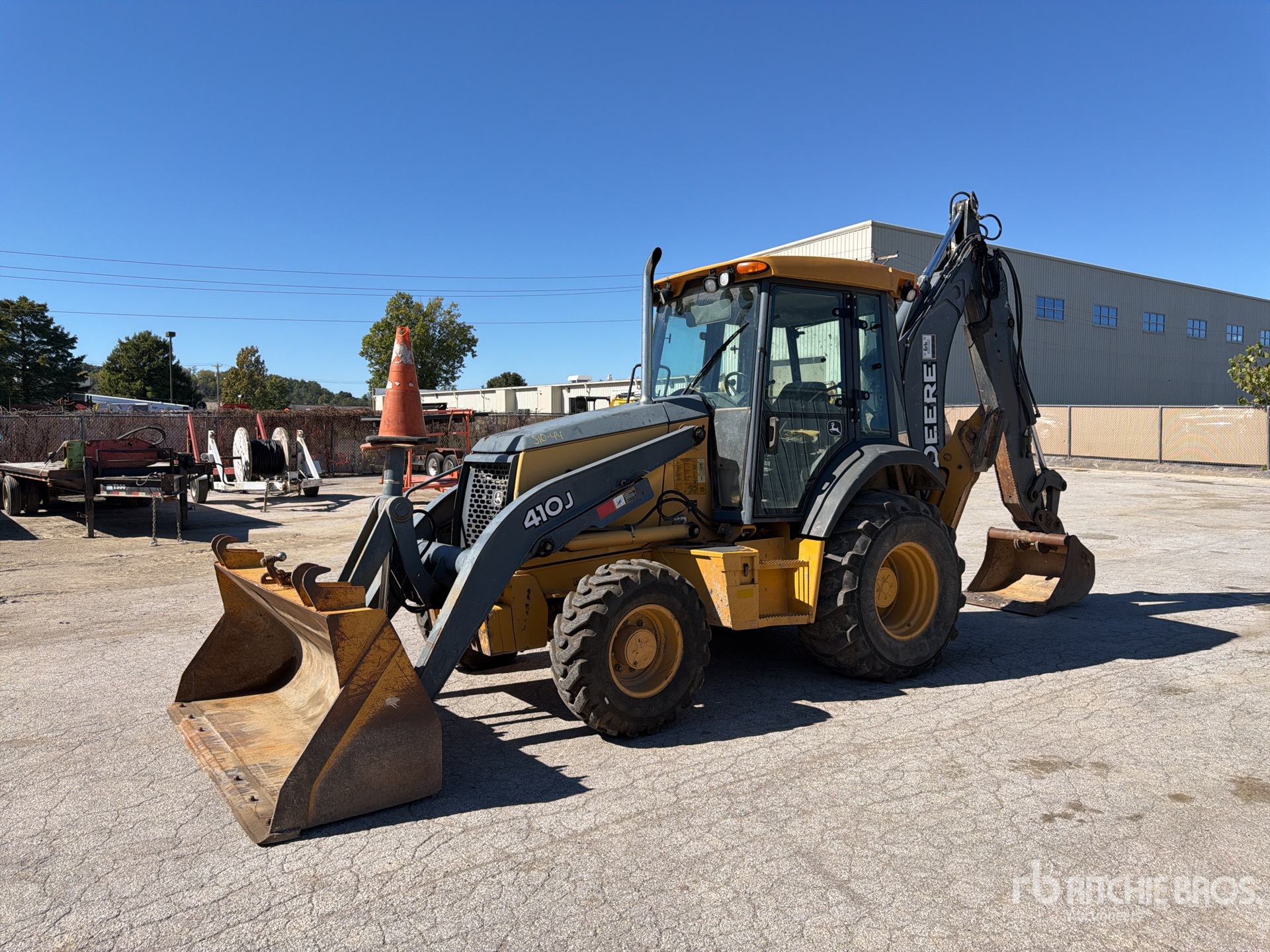 Photo of 2011 John Deere 410J
