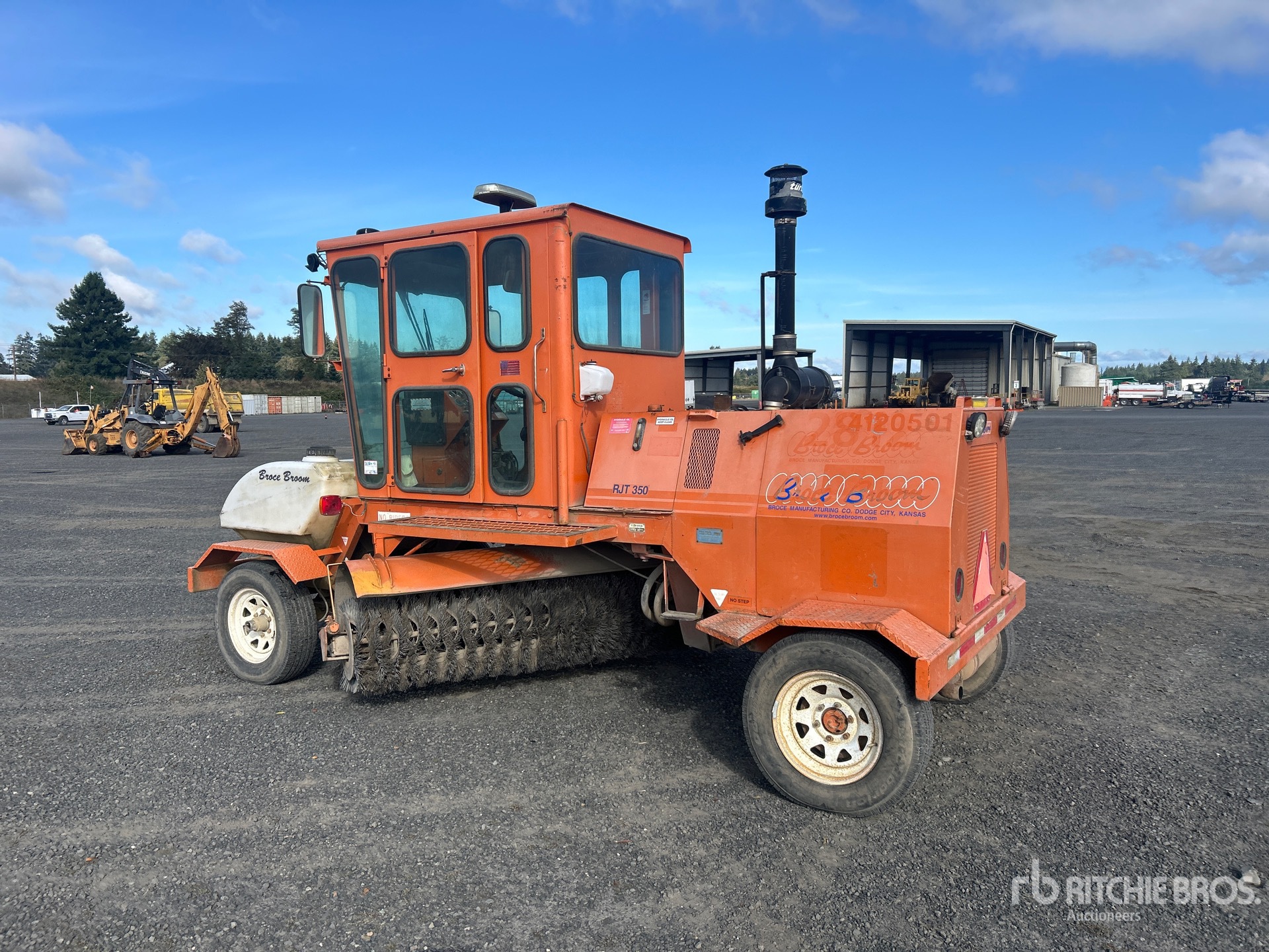2005 Broce Broom RJ350