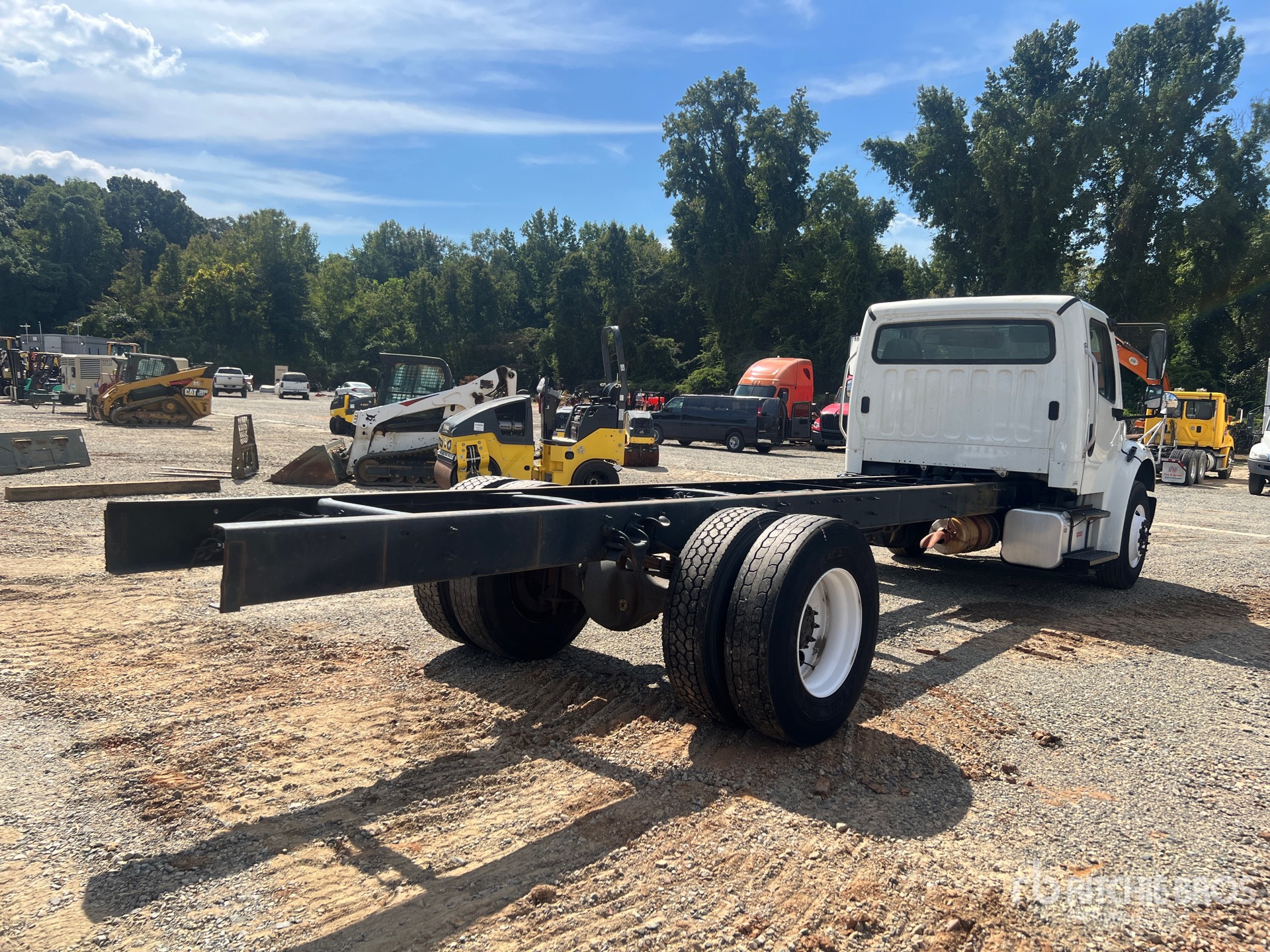 2020 Freightliner M2 106