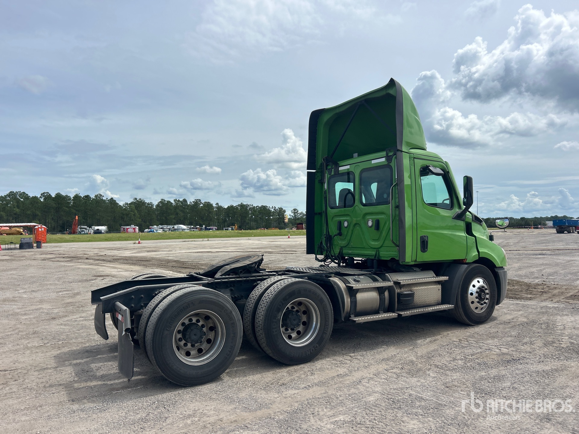 2022 Freightliner CASCADIA 116