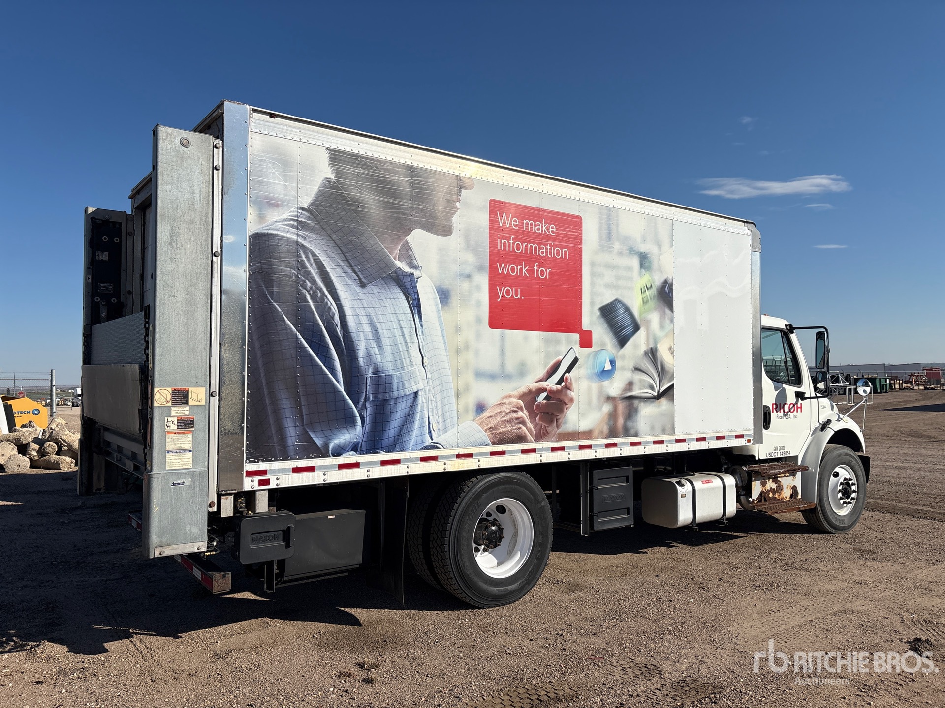 2016 Freightliner M2