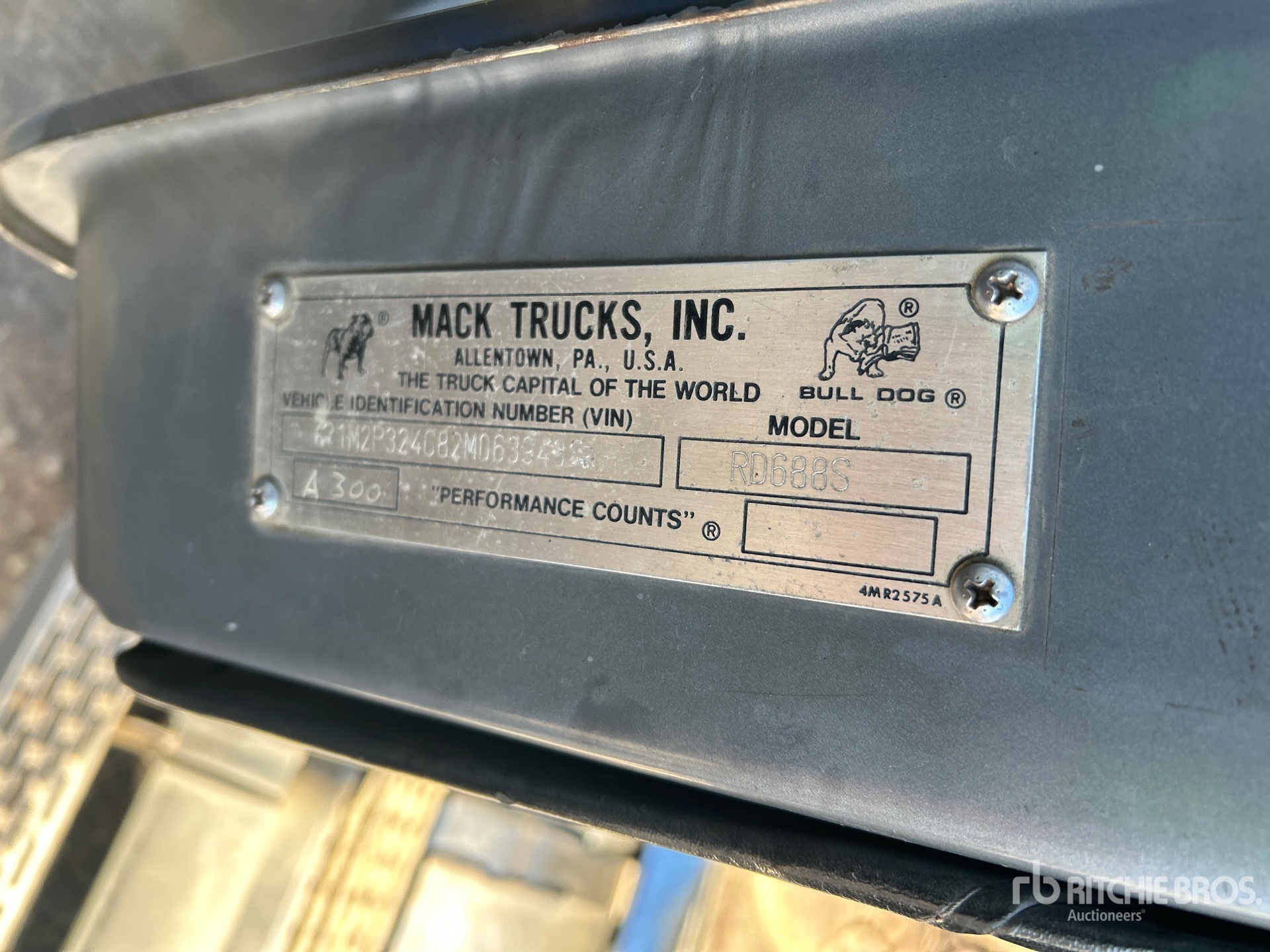 2002 Mack RD688S